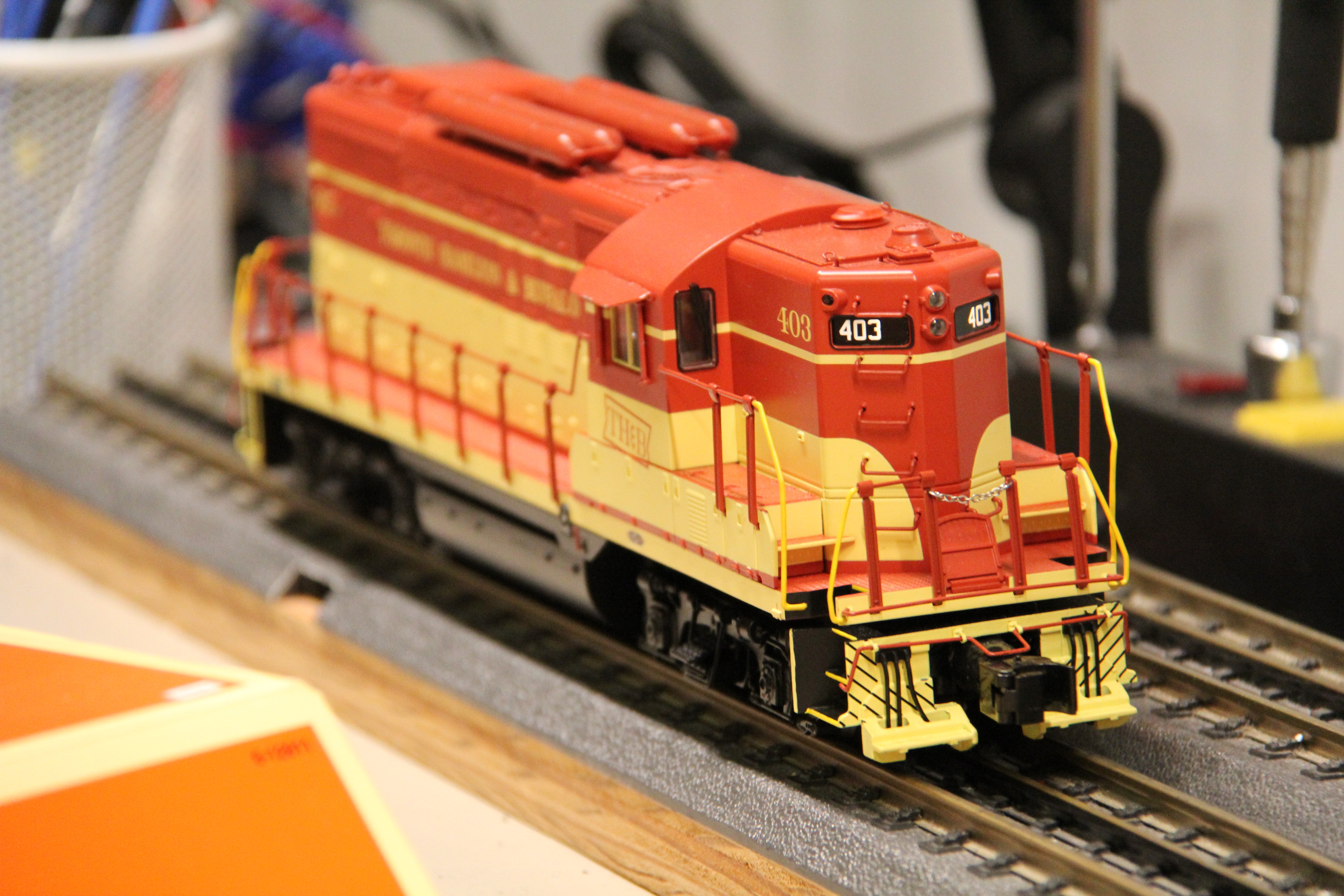 Lionel 6-84279 Toronto Hamilton & Buffalo Legacy GP9 Diesel Torpedo w/ BlueTooth #403-Second hand-M6206