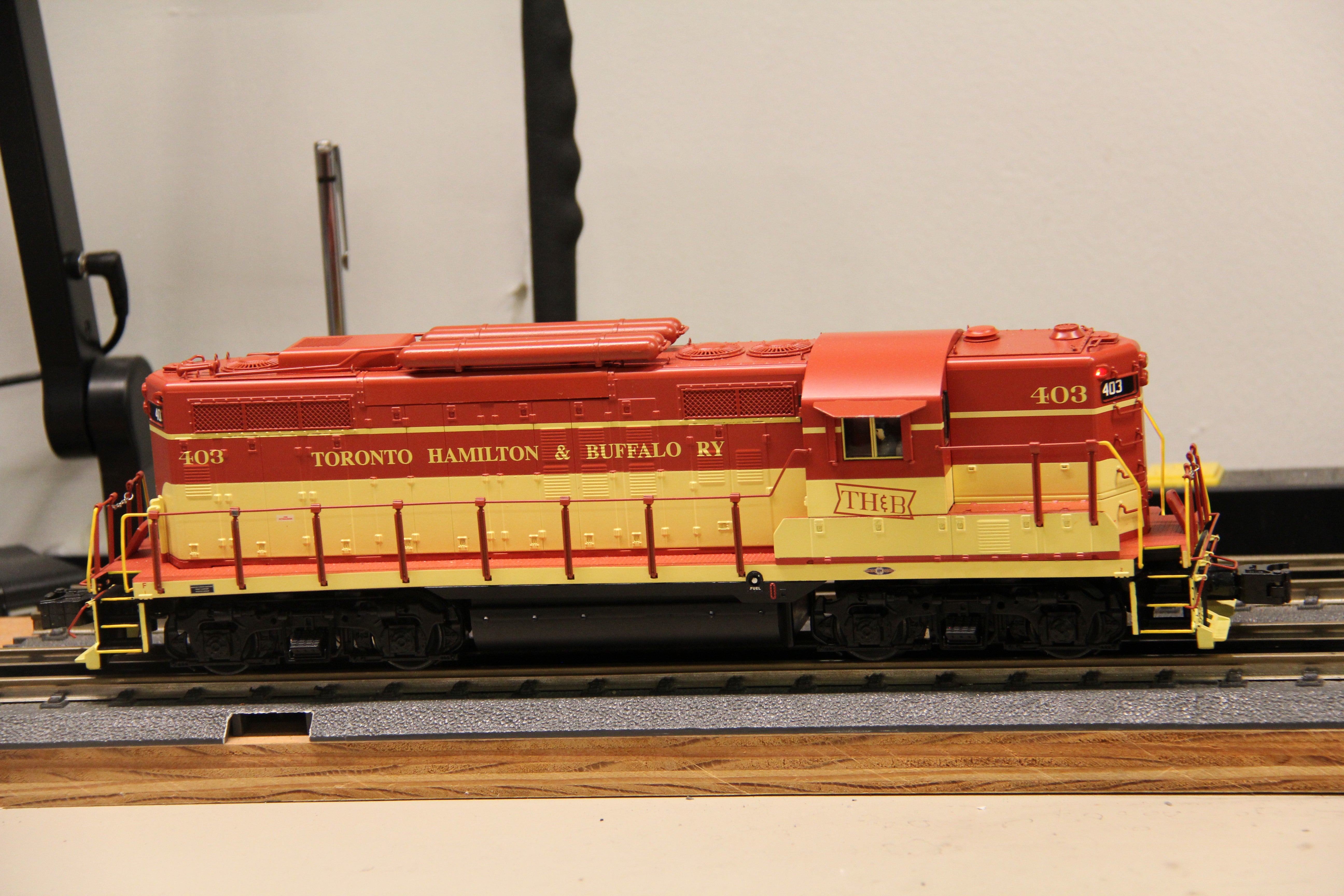 Lionel 6-84279 Toronto Hamilton & Buffalo Legacy GP9 Diesel Torpedo w/ BlueTooth #403-Second hand-M6206