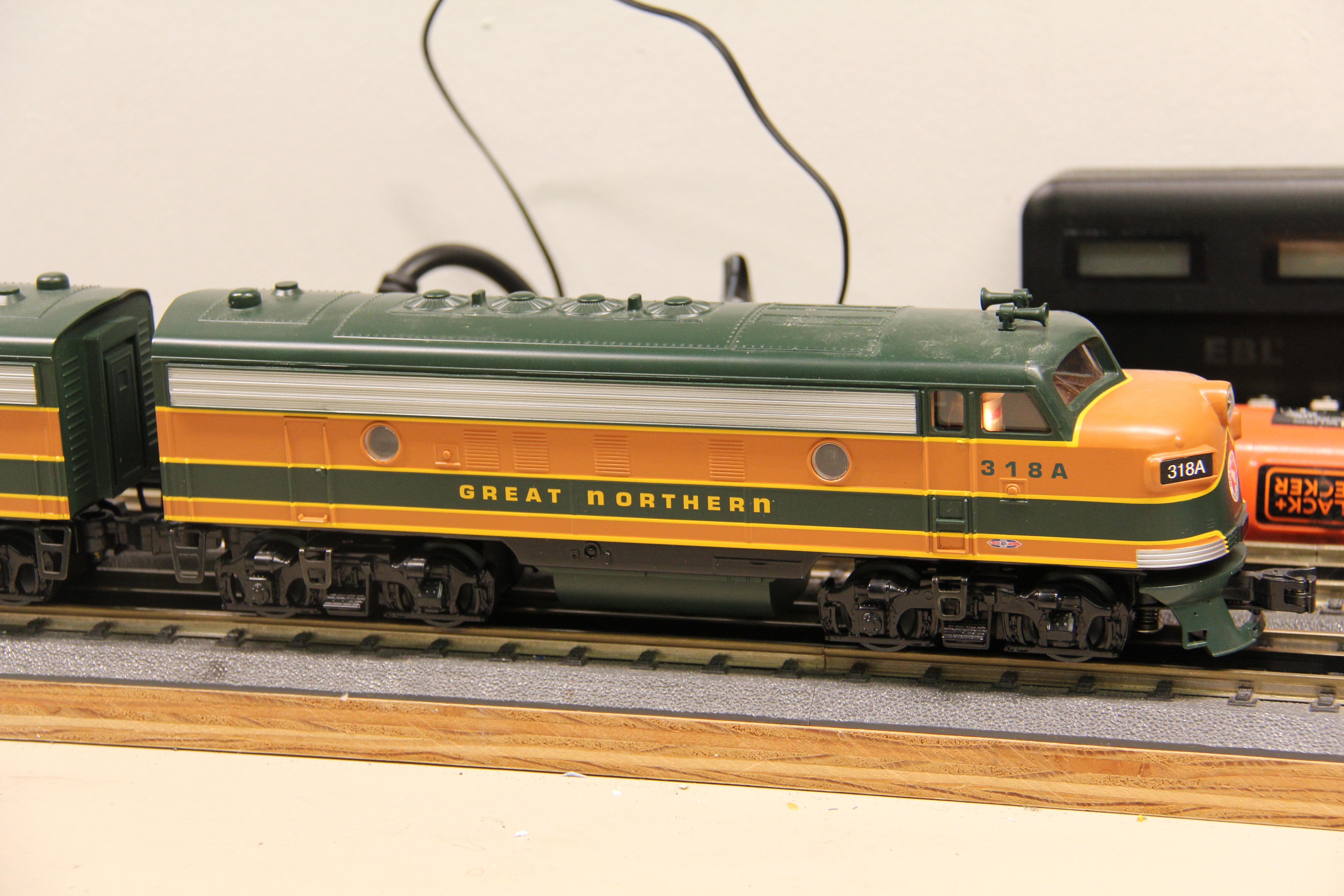 Williams #20710 Great Northern F-7 AA Powered & Dummy Locomotive Set-Second hand-M6296