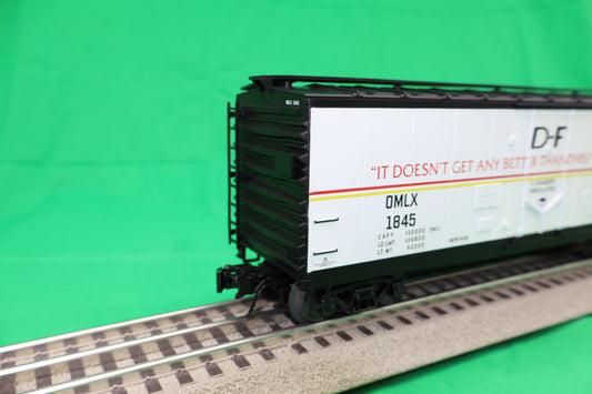 Atlas O 2001143 - Trainman - Pabst Brewing Company - 40' Plug Door Boxcar "Old Milwaukee Light"