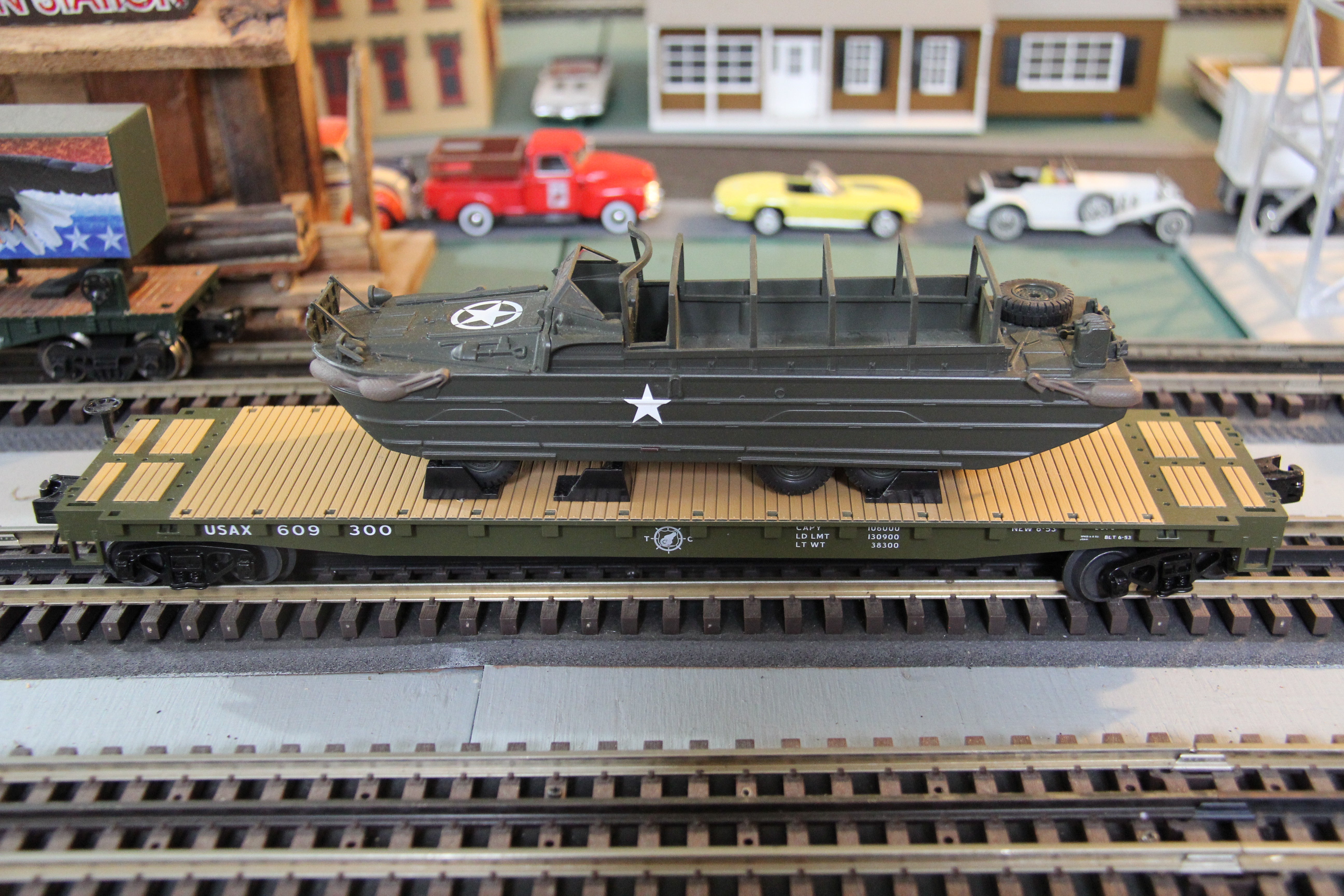 MTH 20-95400 U.S. Army #609300 Flat Car w/ 1 GMC DUKW 353-Second hand-M4258