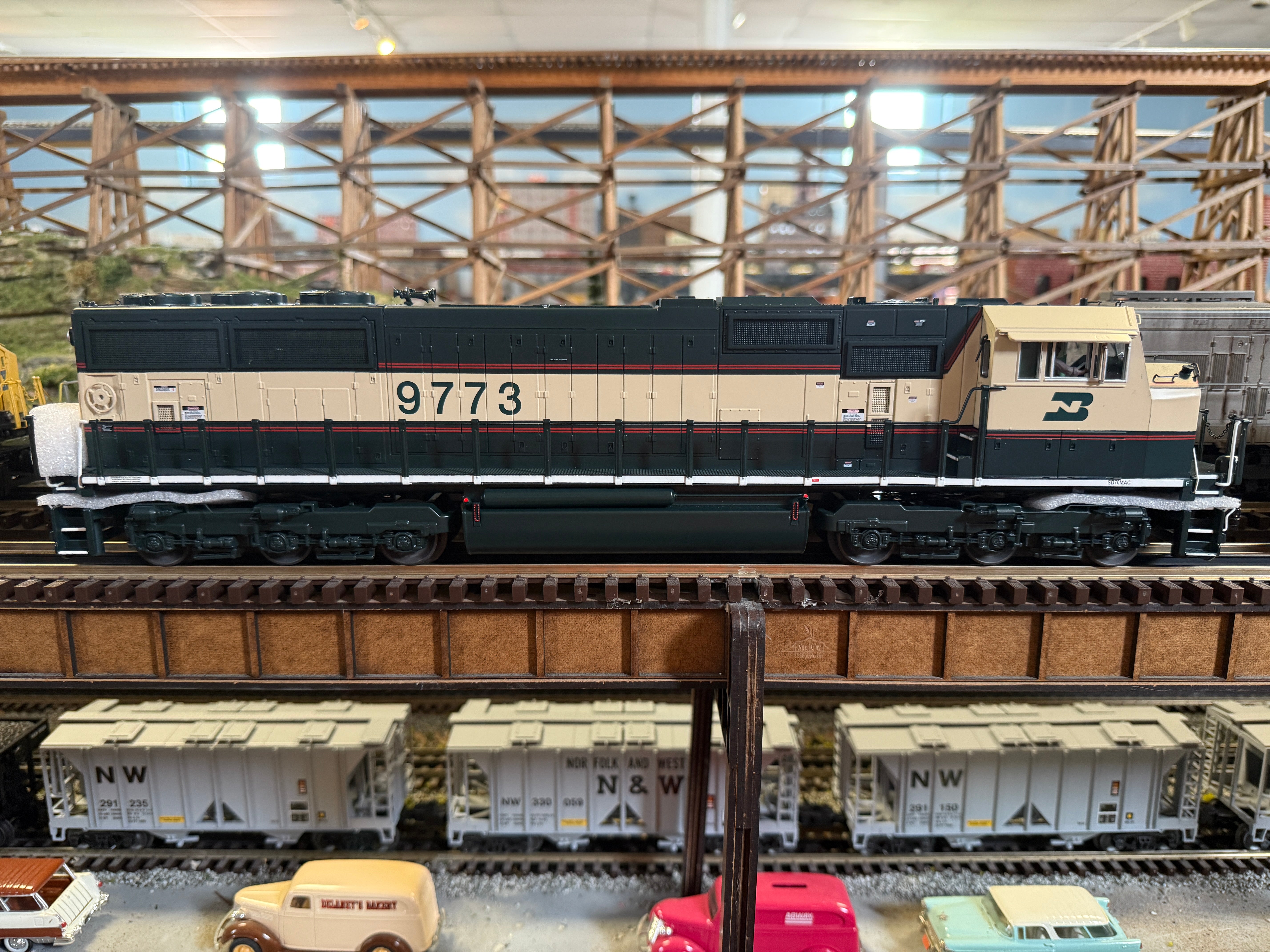 MTH 20-21951-1 - SD70Mac Diesel Engine "Burlington Northern" #9773 w/ PS3