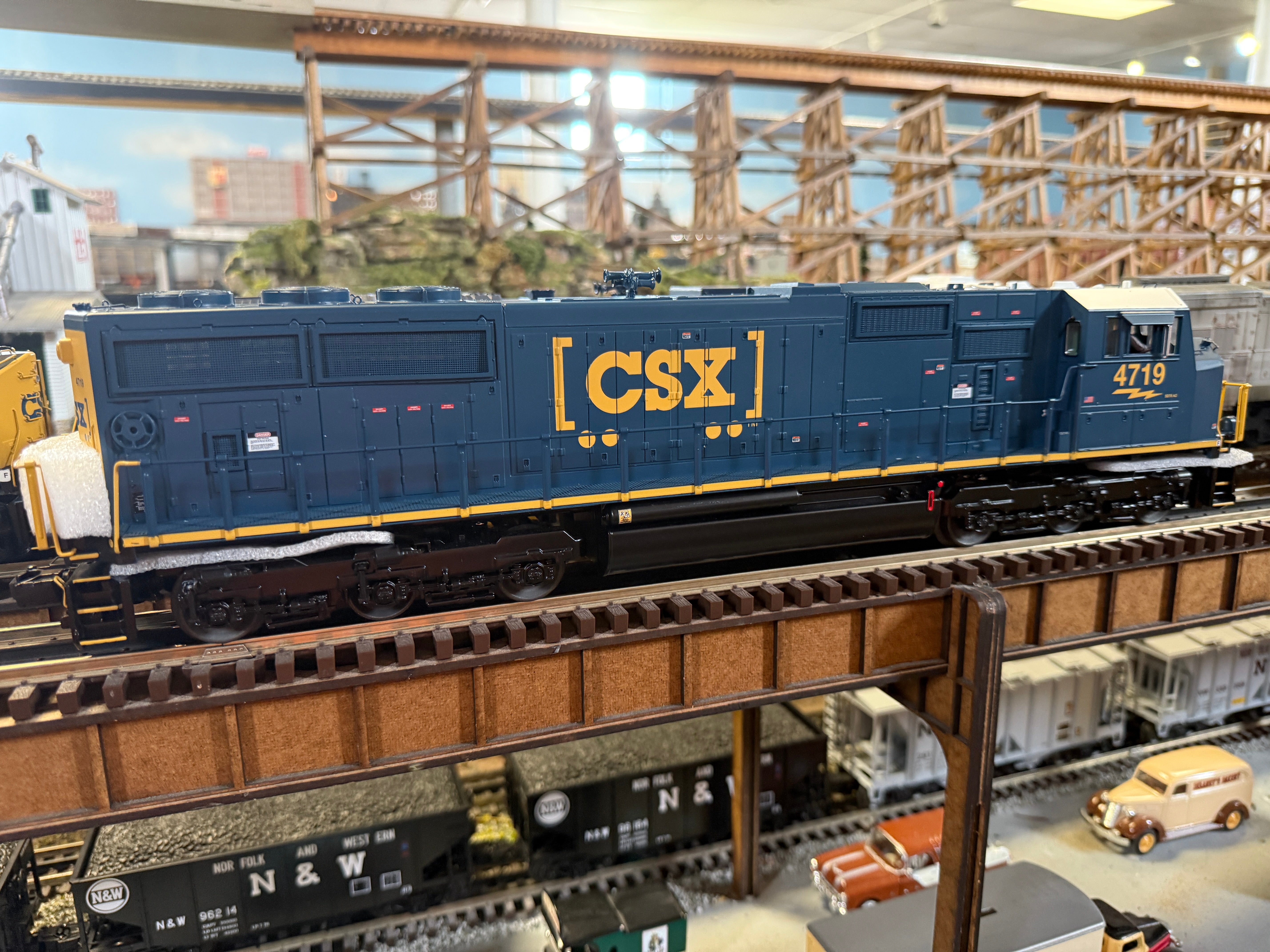 MTH 20-21946-1 - SD70Mac Diesel Engine "CSX" #4719 w/ PS3