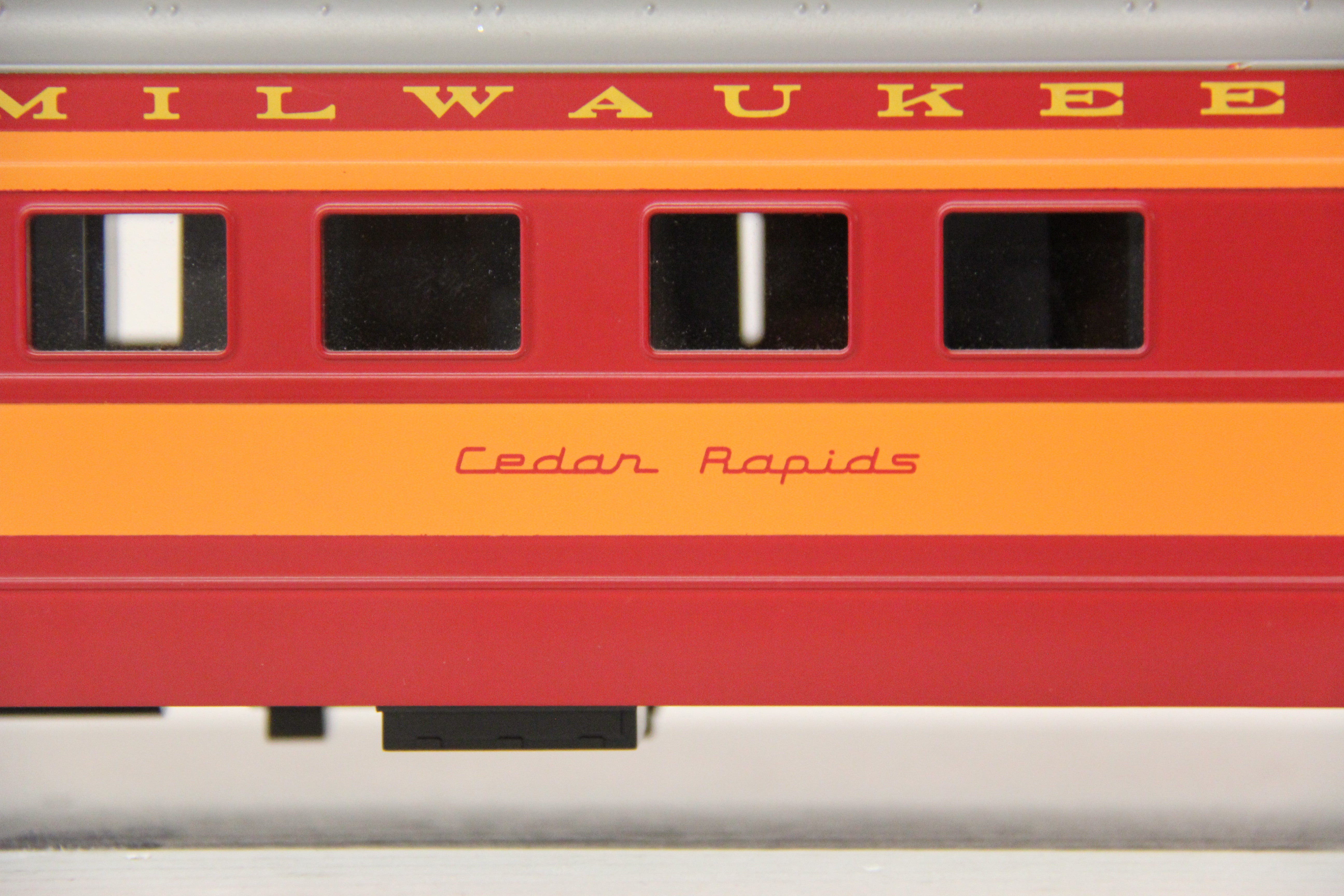 MTH Hiawatha Milwaukee Road Hiawatha Passenger 8 Car Set-Second hand-M6322