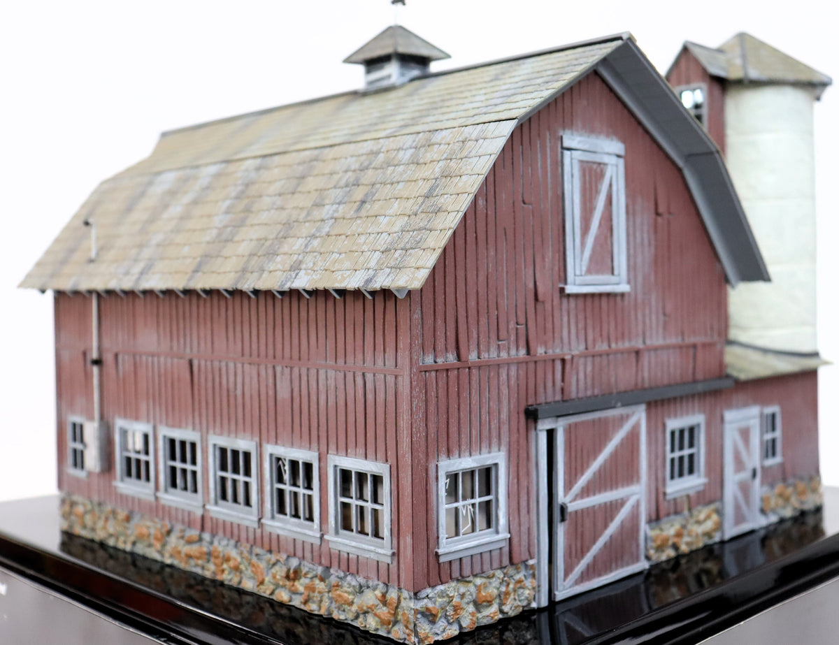 Woodland Scenics BR5865 - Old Weathered Barn - MrMuffin'sTrains