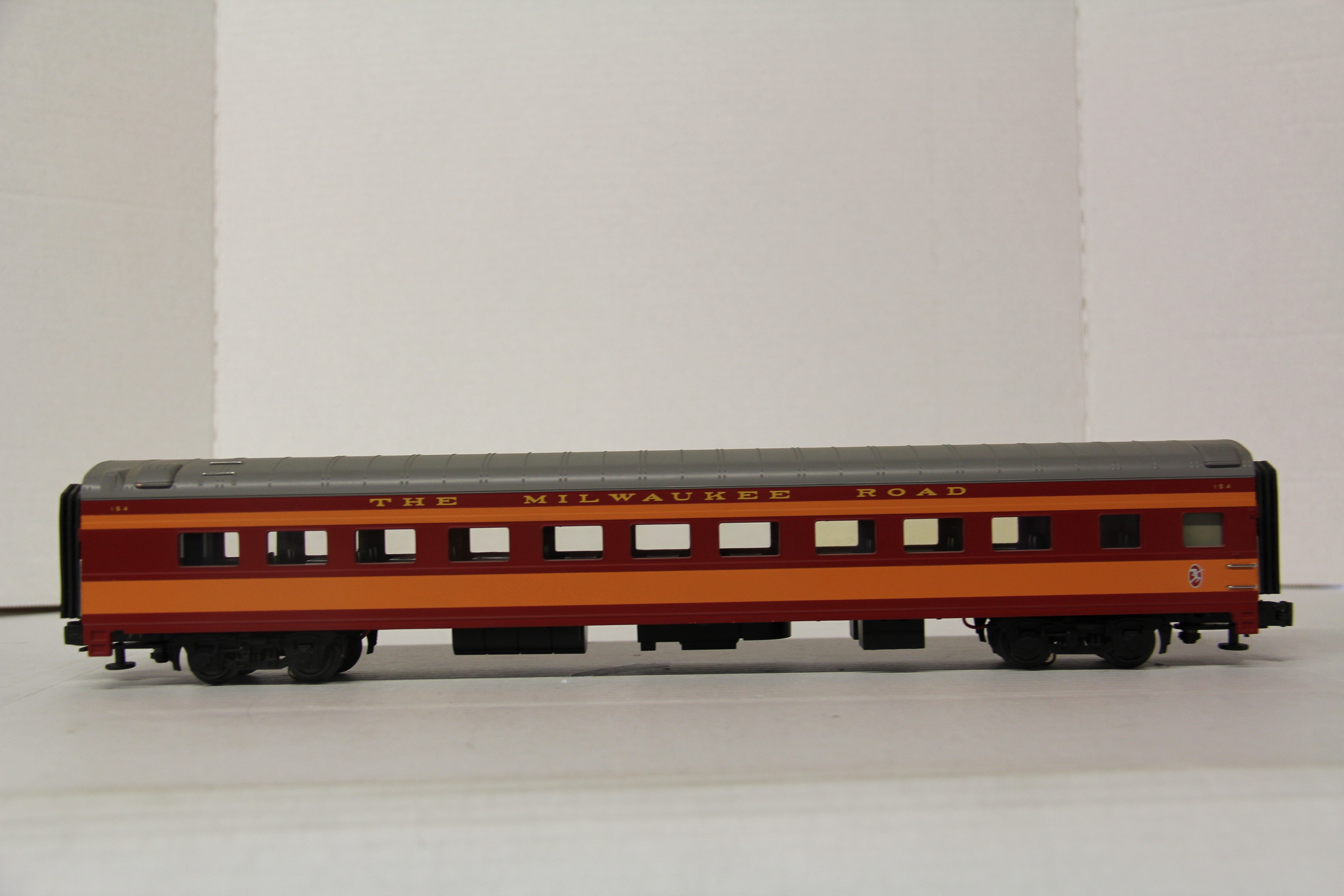 MTH Hiawatha Milwaukee Road Hiawatha Passenger 8 Car Set-Second hand-M6322