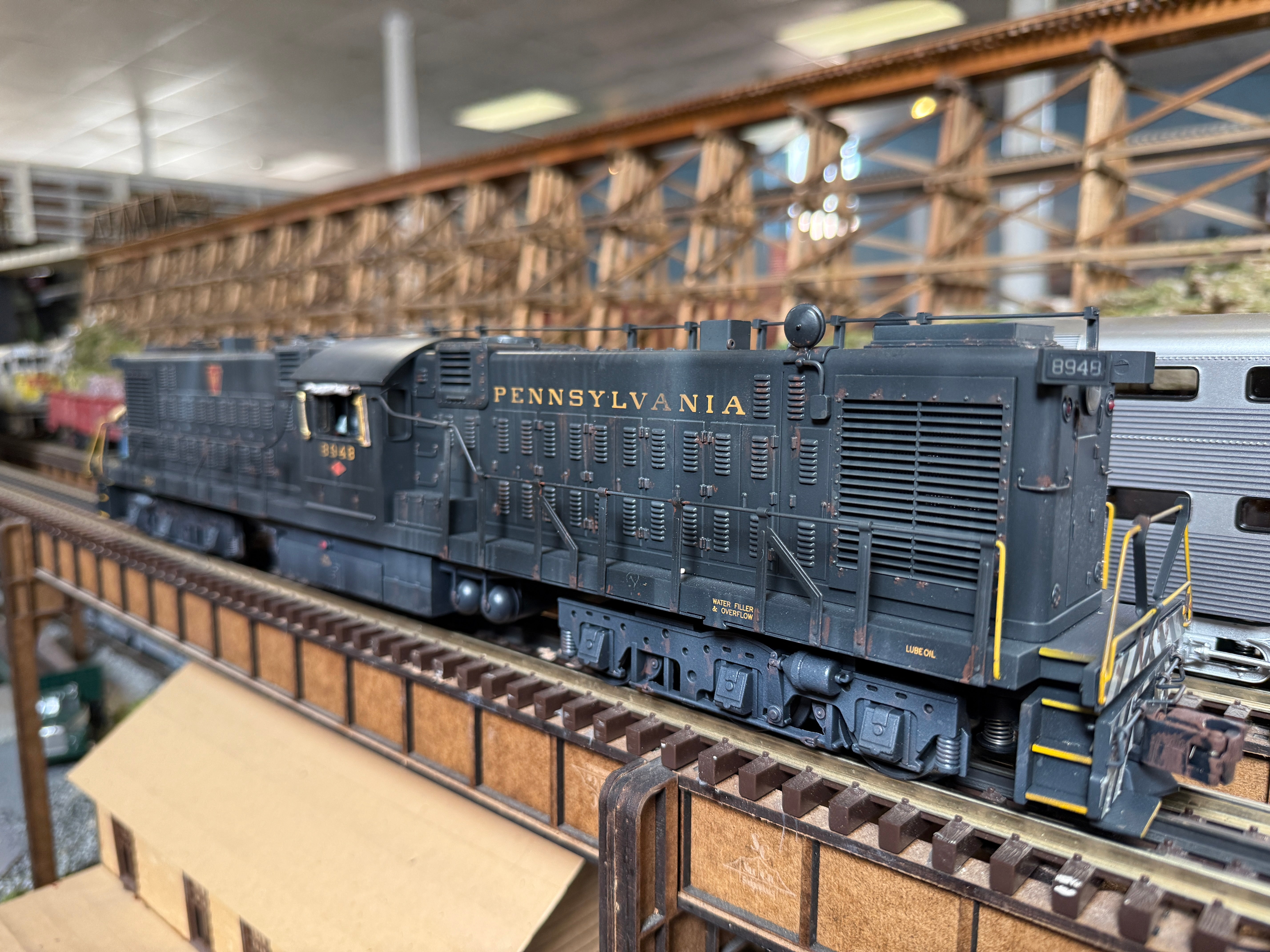 MTH 20-2302-1 2500 HP Transfer Diesel Engine - Pennsylvania #8948 - Weathered