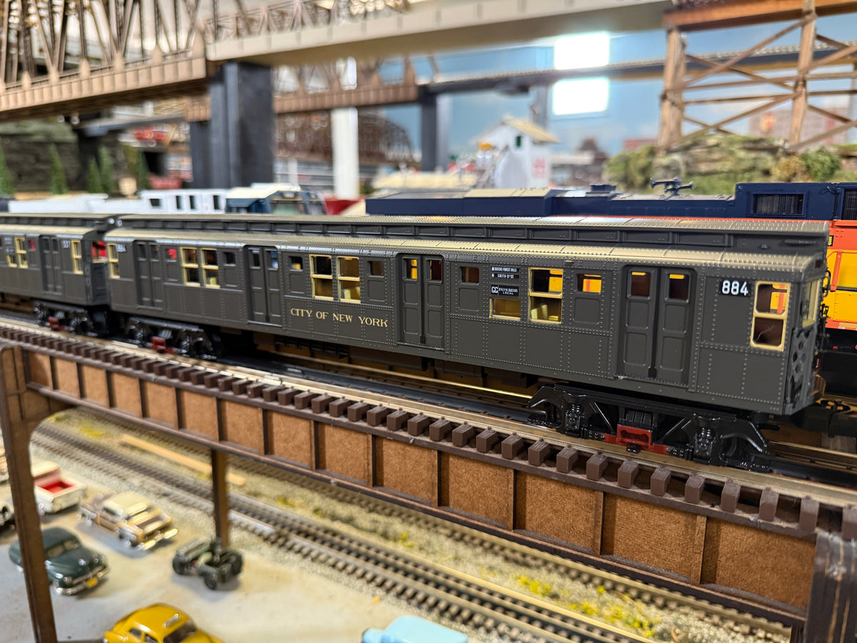 MTH 20-21940-1 - R1 Subway Set "Metropolitan Transportation Authority" w/ PS3 (4-Car) - MrMuffin'sTrains