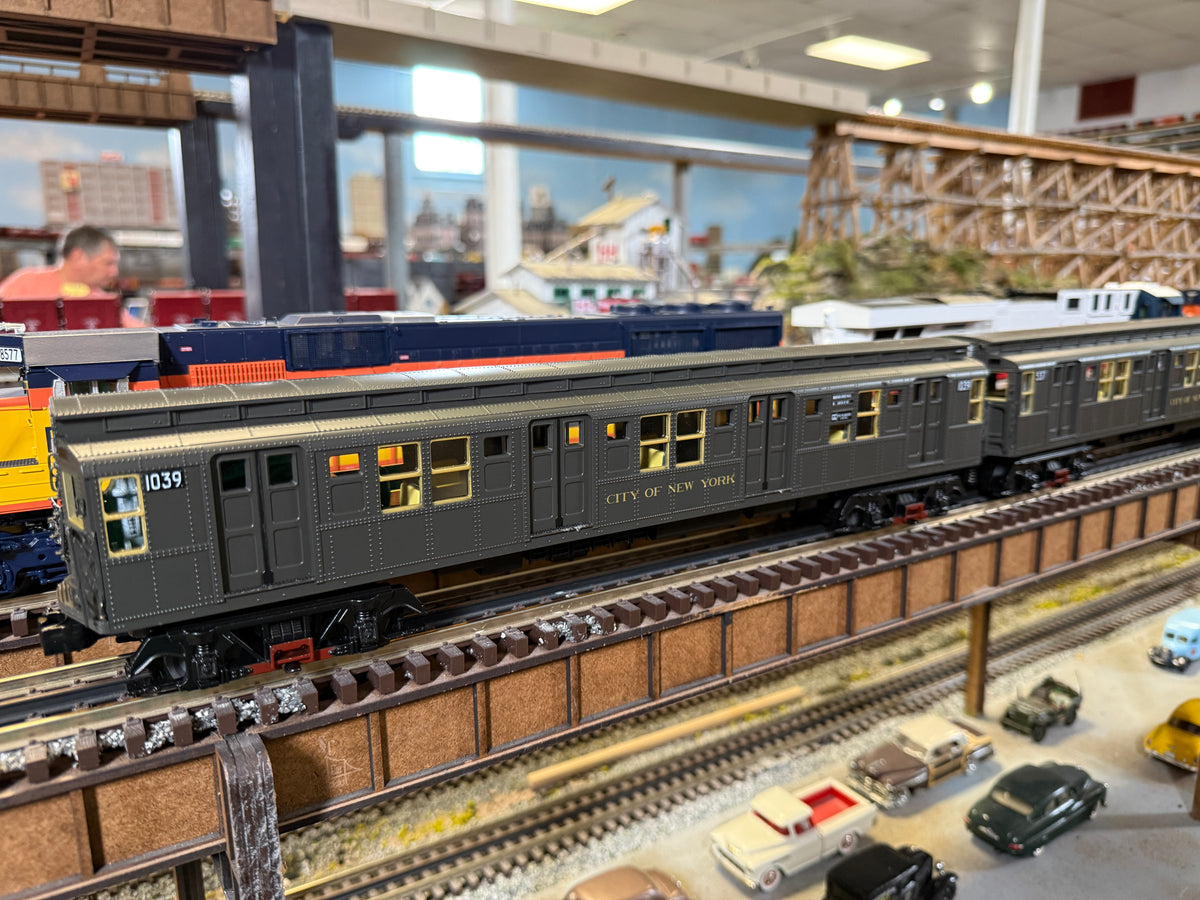 MTH 20-21940-1 - R1 Subway Set "Metropolitan Transportation Authority" w/ PS3 (4-Car) - MrMuffin'sTrains