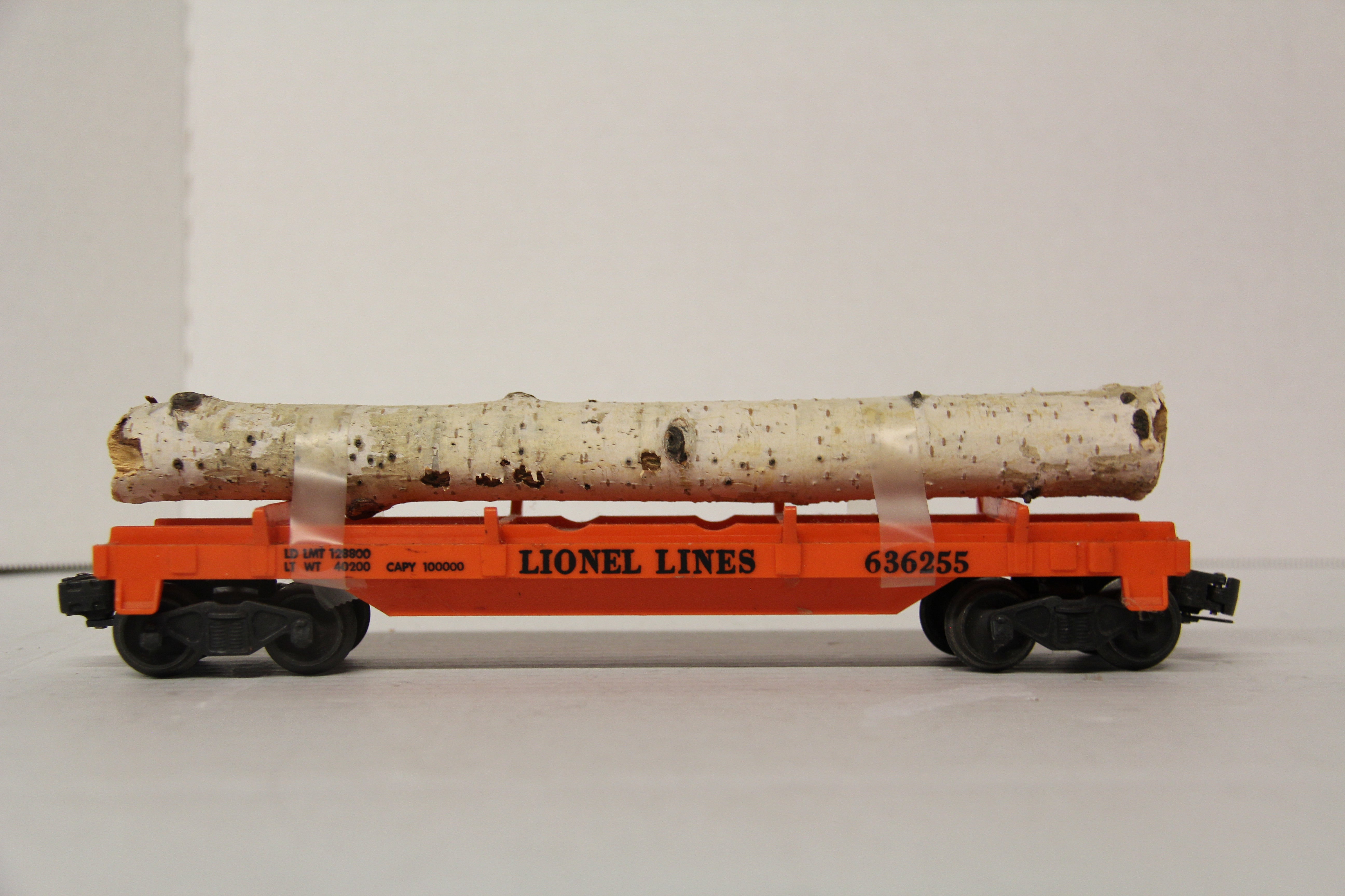 Lionel Lines # 636255 Flat Car with Real Stick-Second hand-M4390