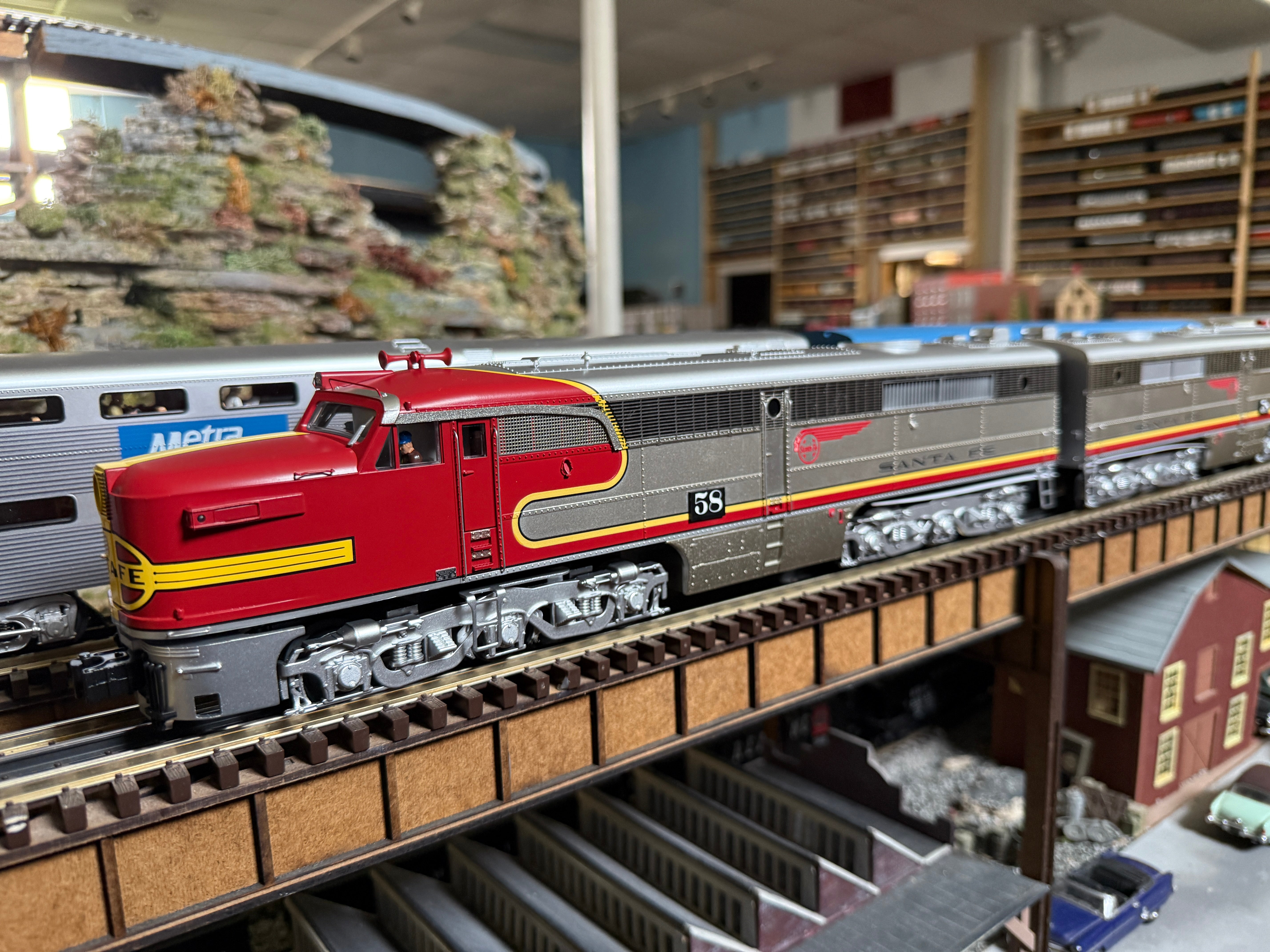 Lionel 2533260 - Legacy PA AA Diesel Locomotive "Santa Fe" #58L-B