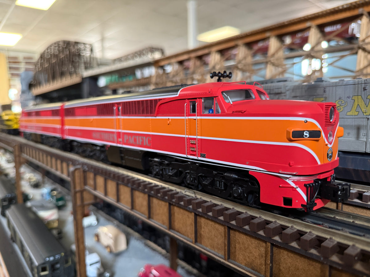 Lionel 2533310 - Legacy - PA AA Diesel Locomotive "Southern Pacific" #6005A-C - MrMuffin'sTrains