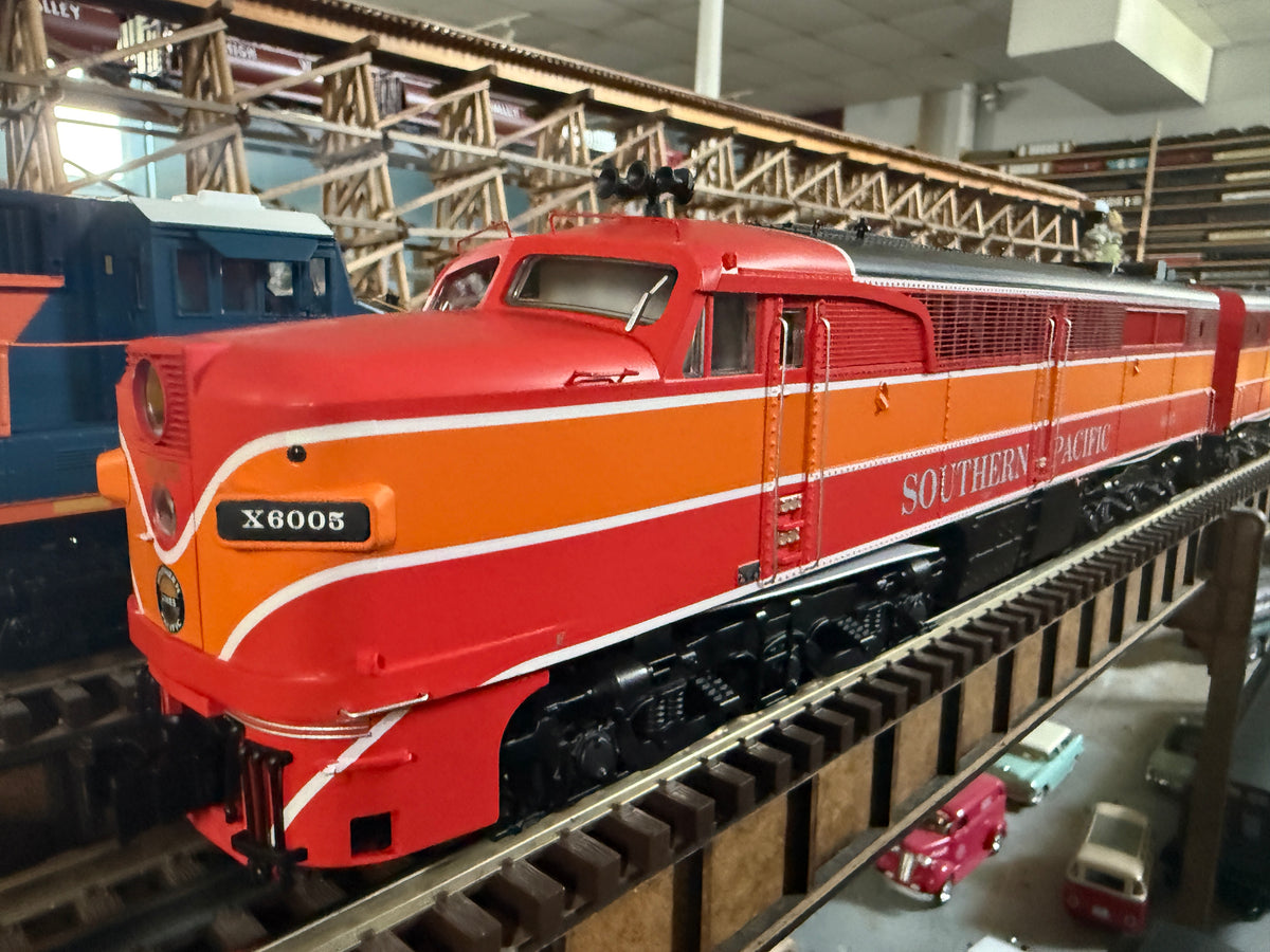 Lionel 2533310 - Legacy - PA AA Diesel Locomotive "Southern Pacific" #6005A-C - MrMuffin'sTrains