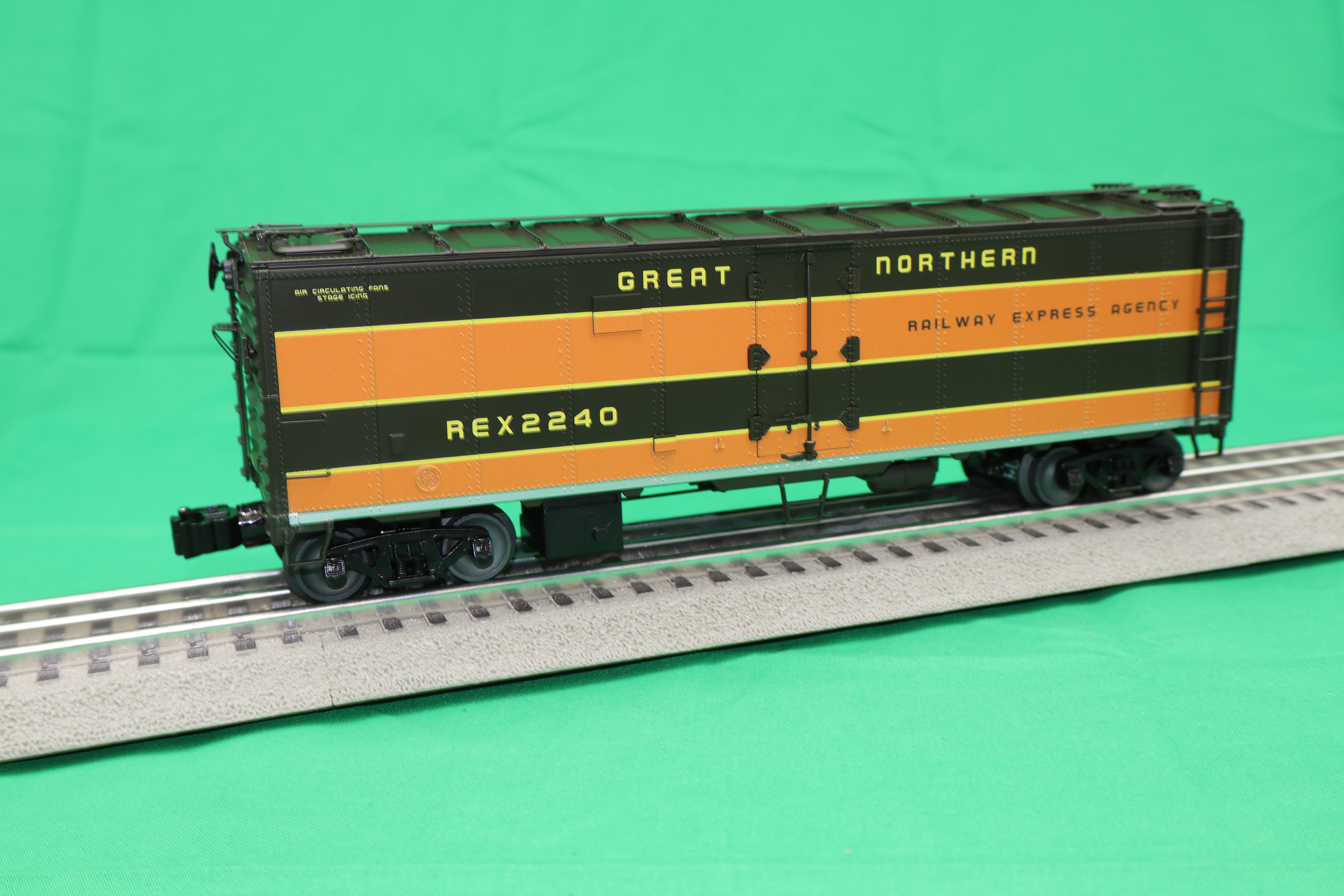 Lionel 2526320 - Hotbox Reefer Car "Great Northern" #2240