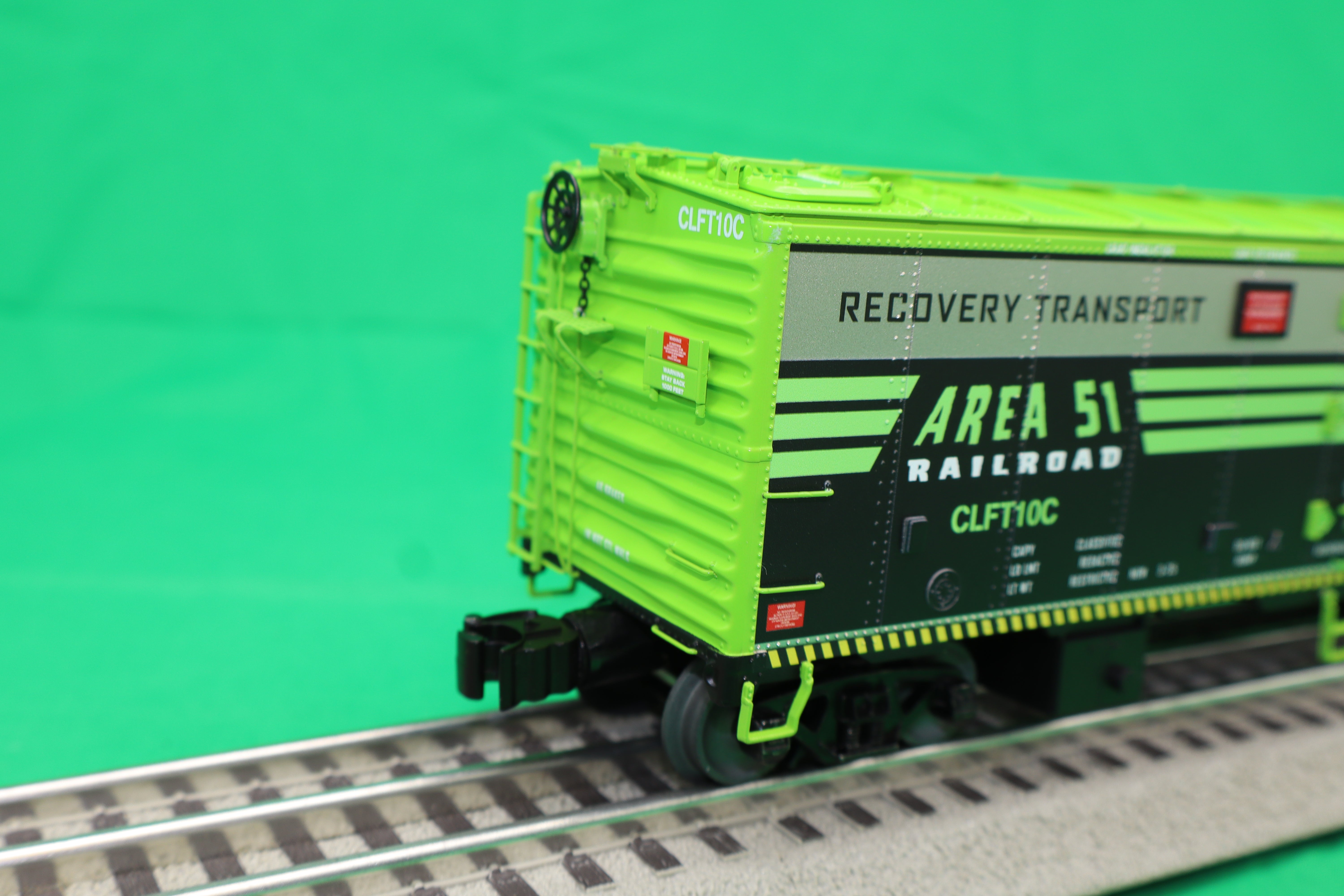 Lionel 2526340 - Hotbox Reefer Car "Area 51" #CLFT10C