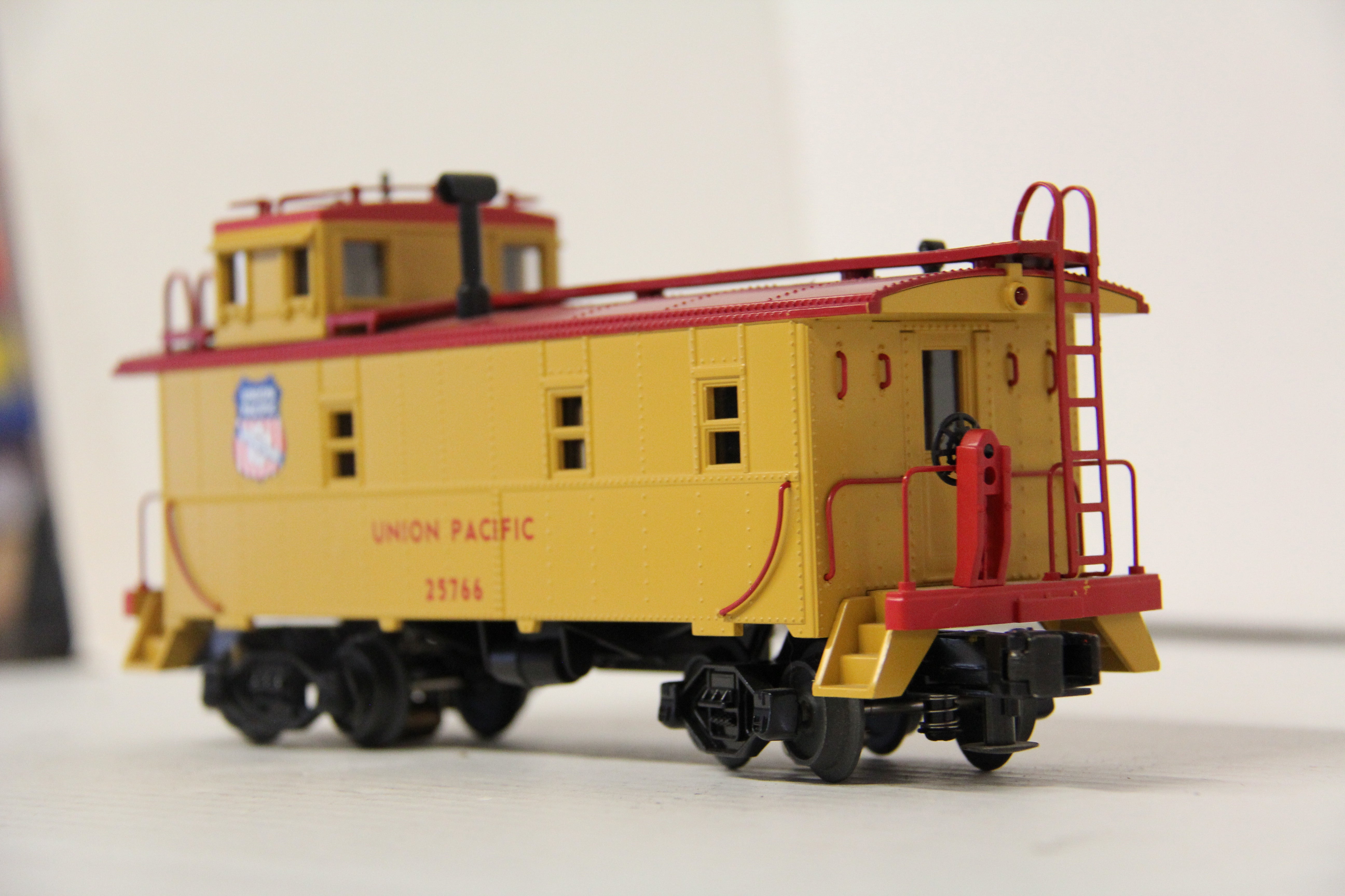 MTH 30-77006 Union Pacific Offset Steel Caboose-Second hand-M6316