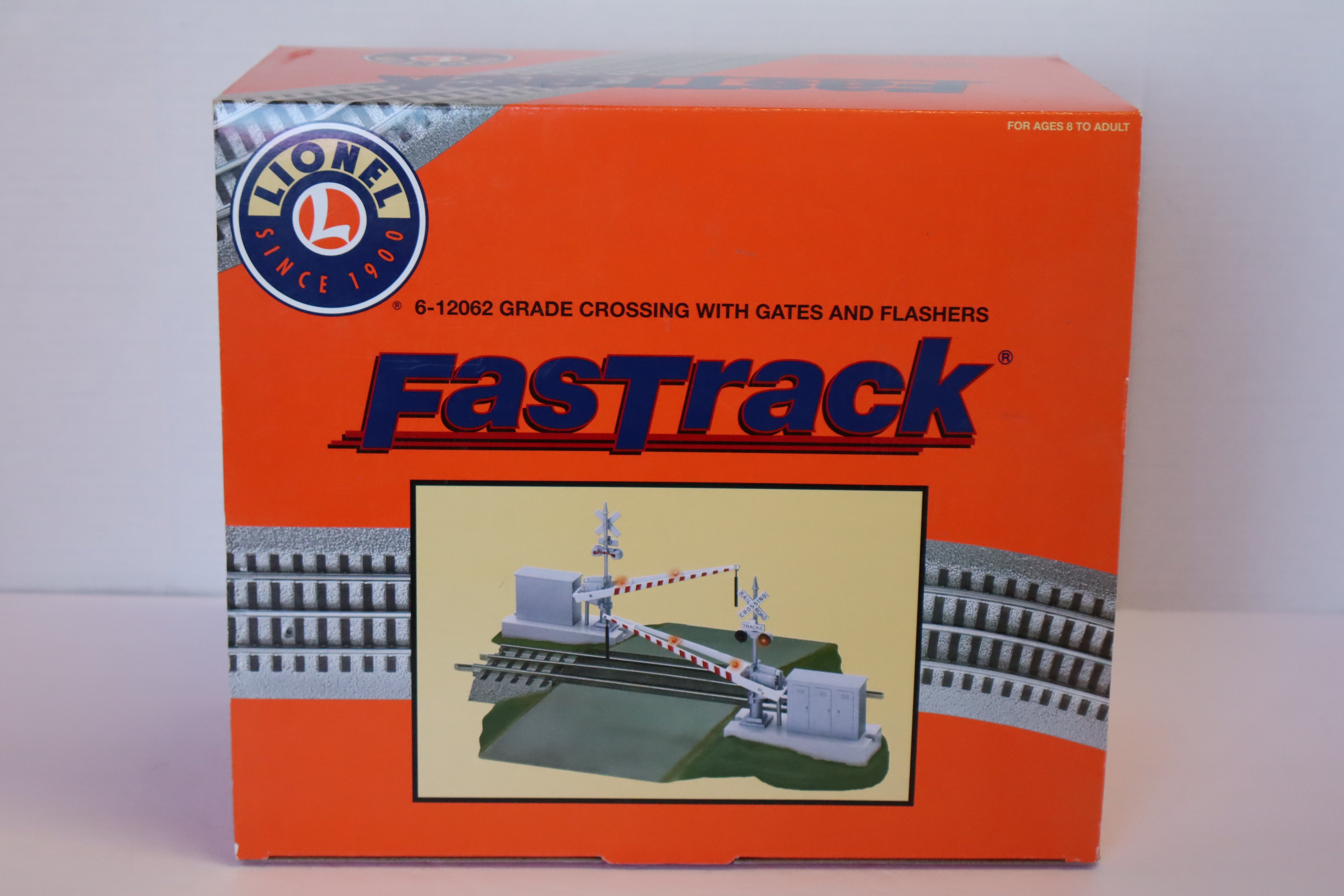 Lionel 6-12062 Grade Crossing w/ Gates and Flashers-Second hand-M7813