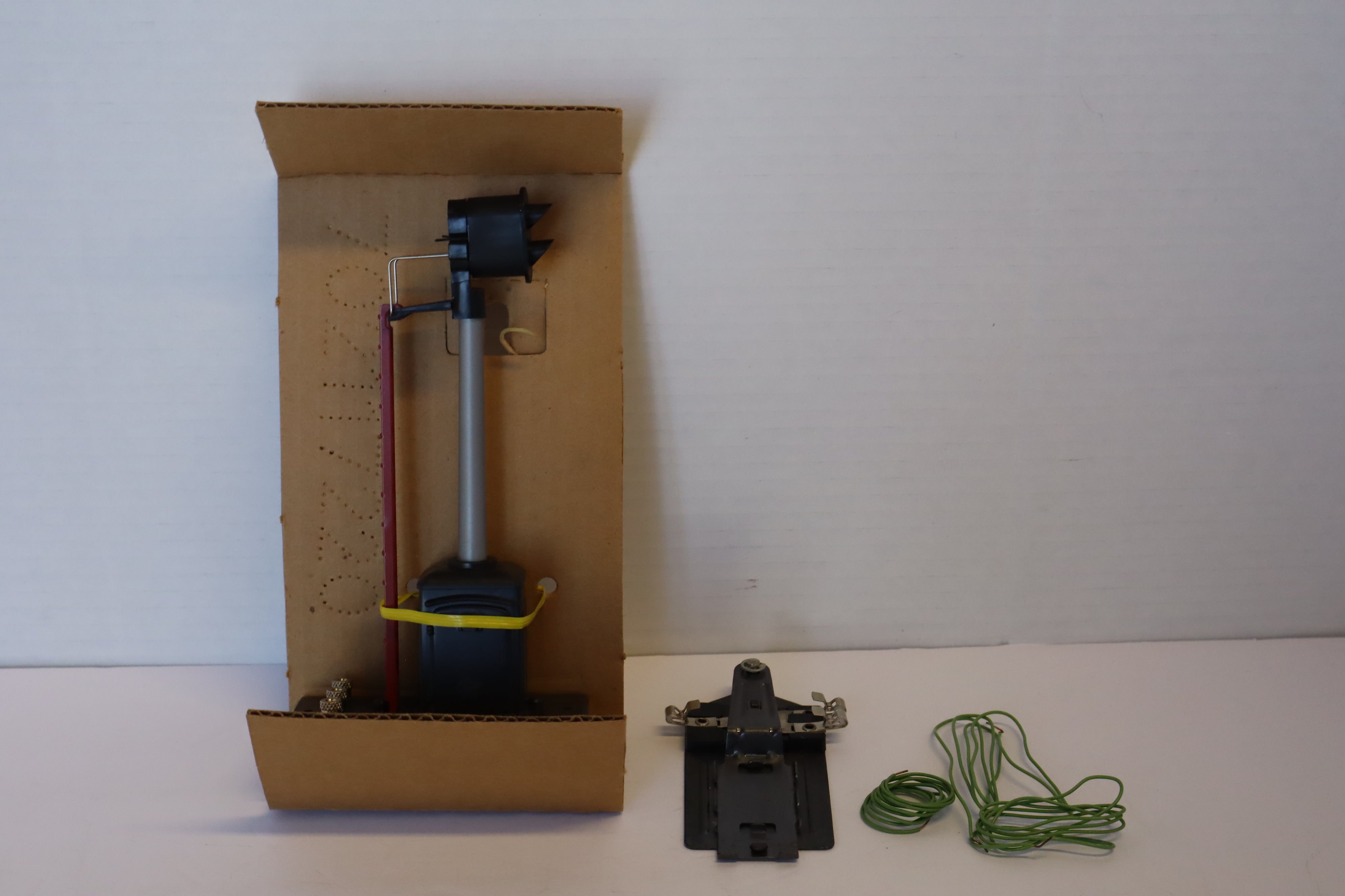 Lionel 6-2117 Operating Block Target Signal-Second hand-M7815