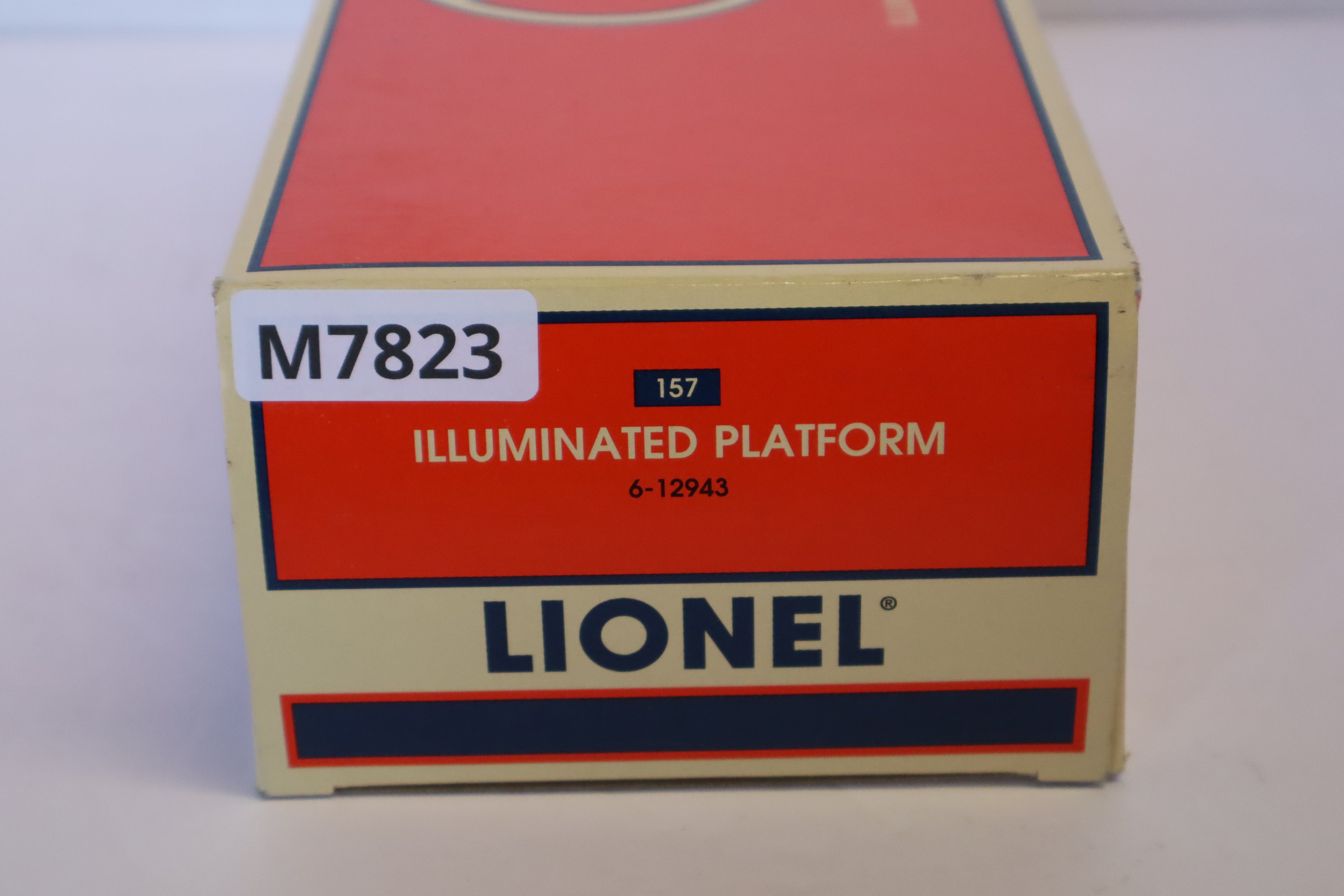 Lionel 6-12943 Illuminated Platform #157-Second hand-M7823