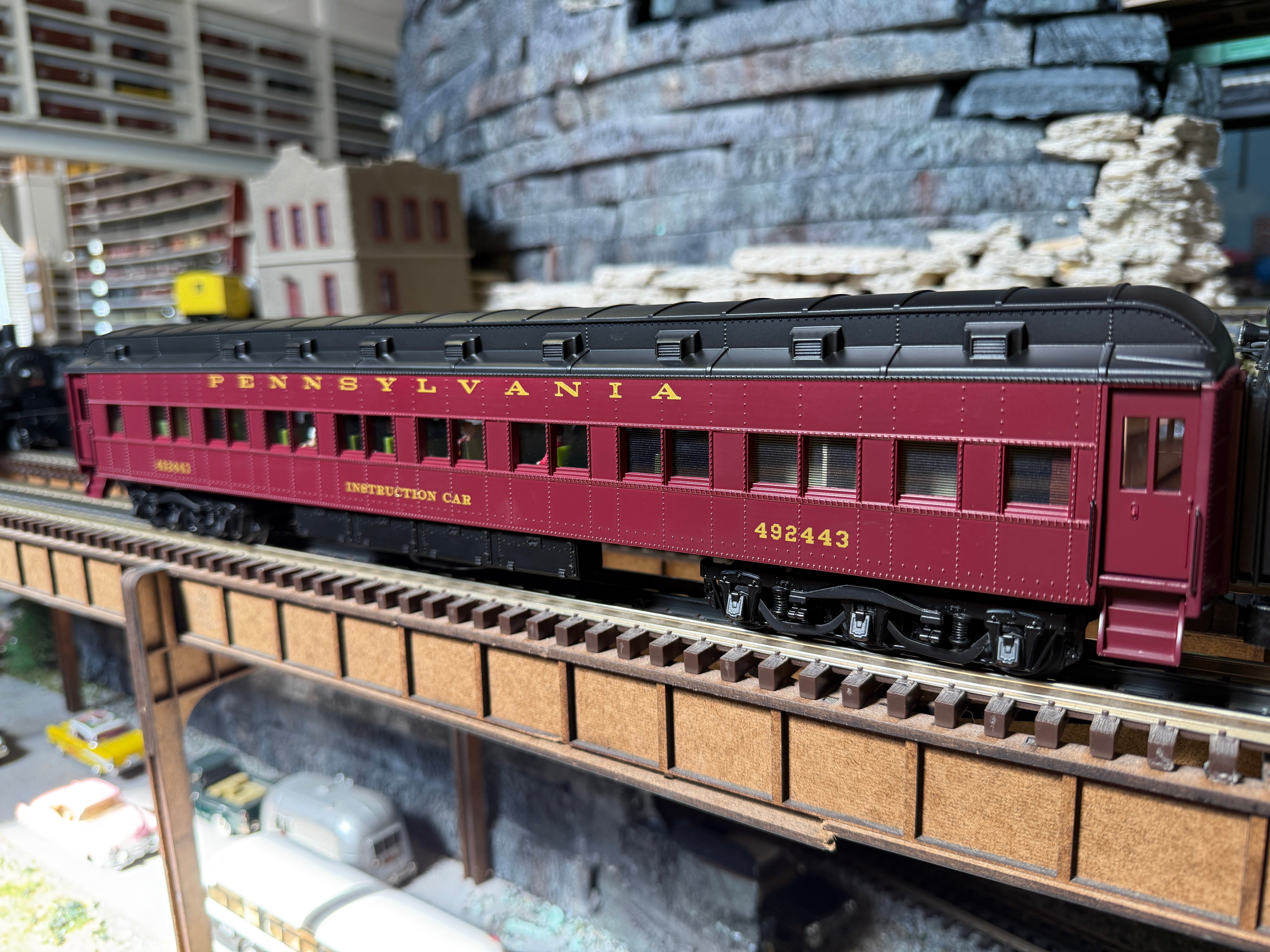 Lionel 2427290 - 18" Training Car "Pennsylvania" #492443