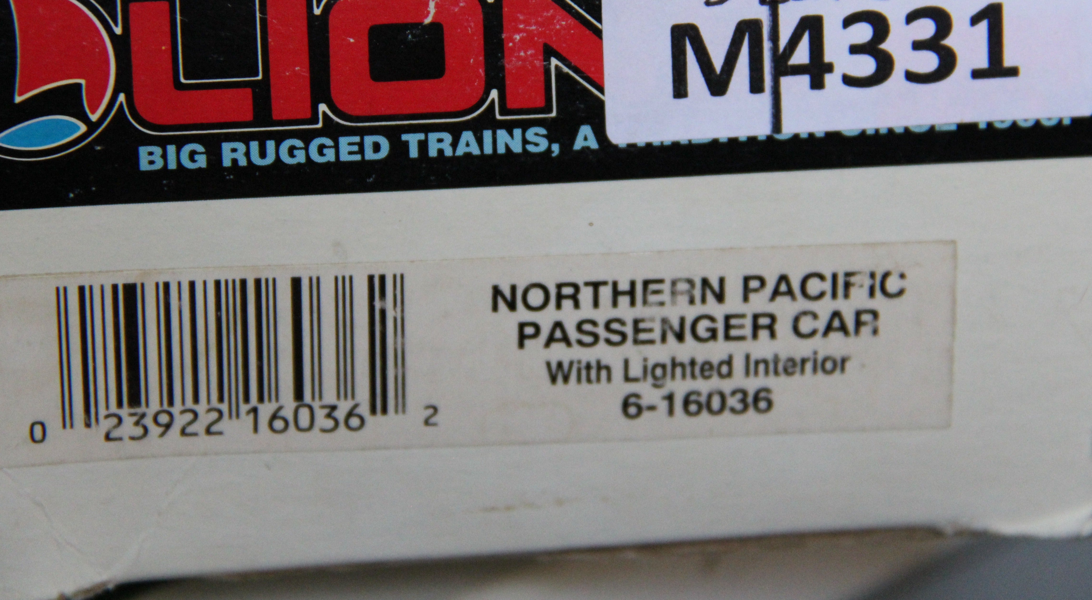 Lionel -16036, 37, 38, 39 Northern Pacific Passenger 4 Car Set -Second hand-M4331