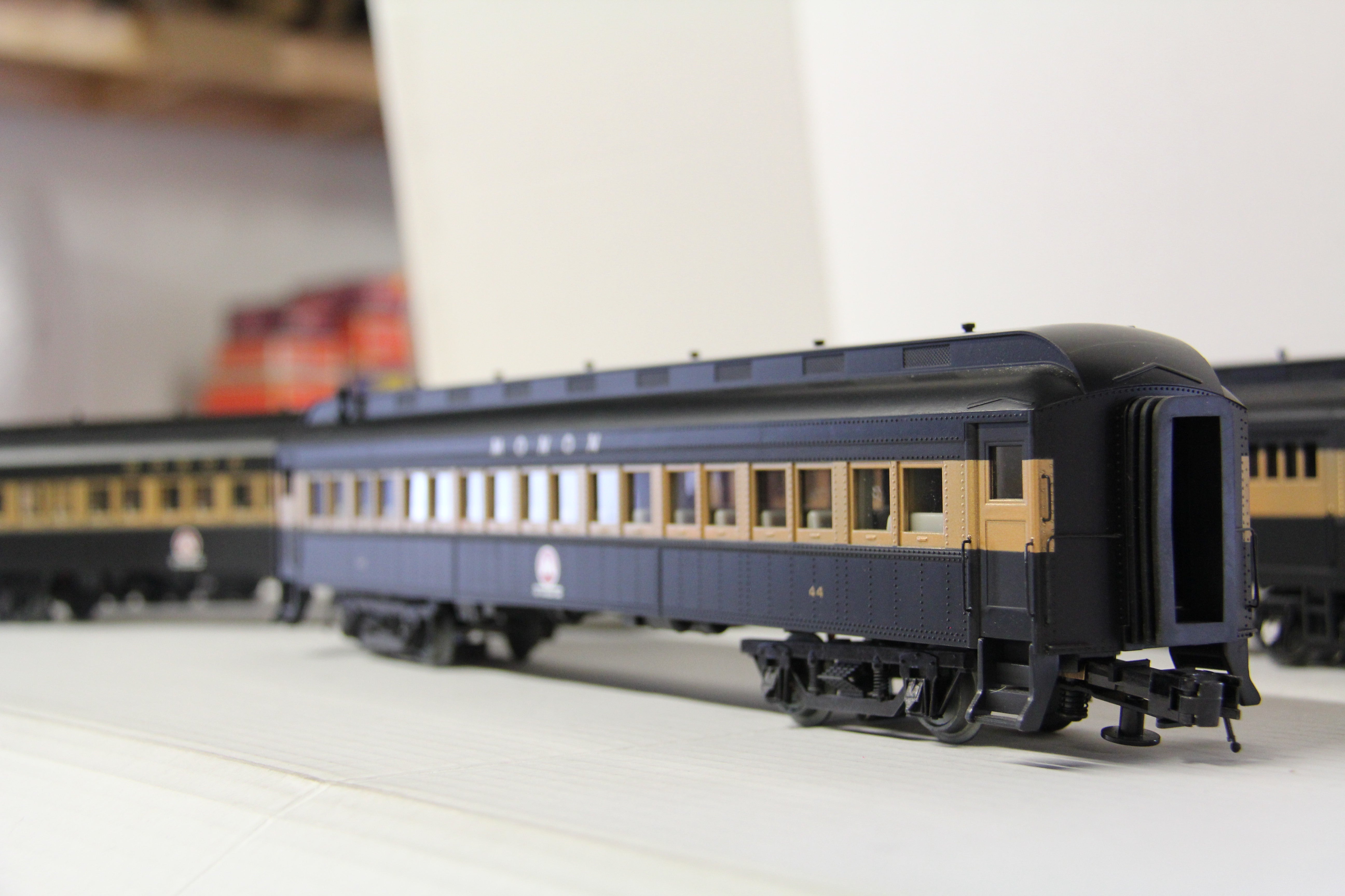 Atlas 60' Monon Passenger 6 Car Set-Second hand-M6352