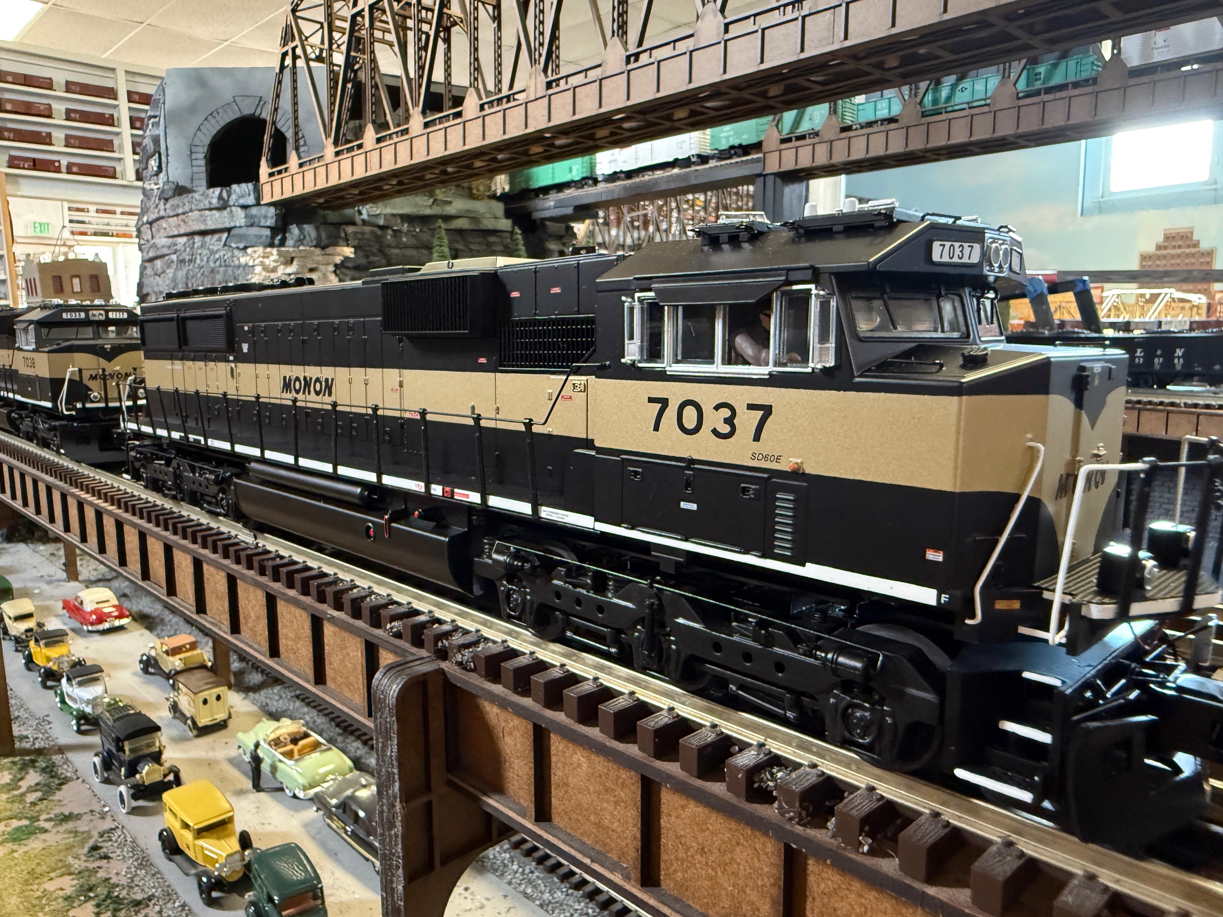 MTH 20-21982-1 - SD60E Diesel Engine "Monon" #7037 w/ PS3 - Custom Run for MrMuffin'sTrains