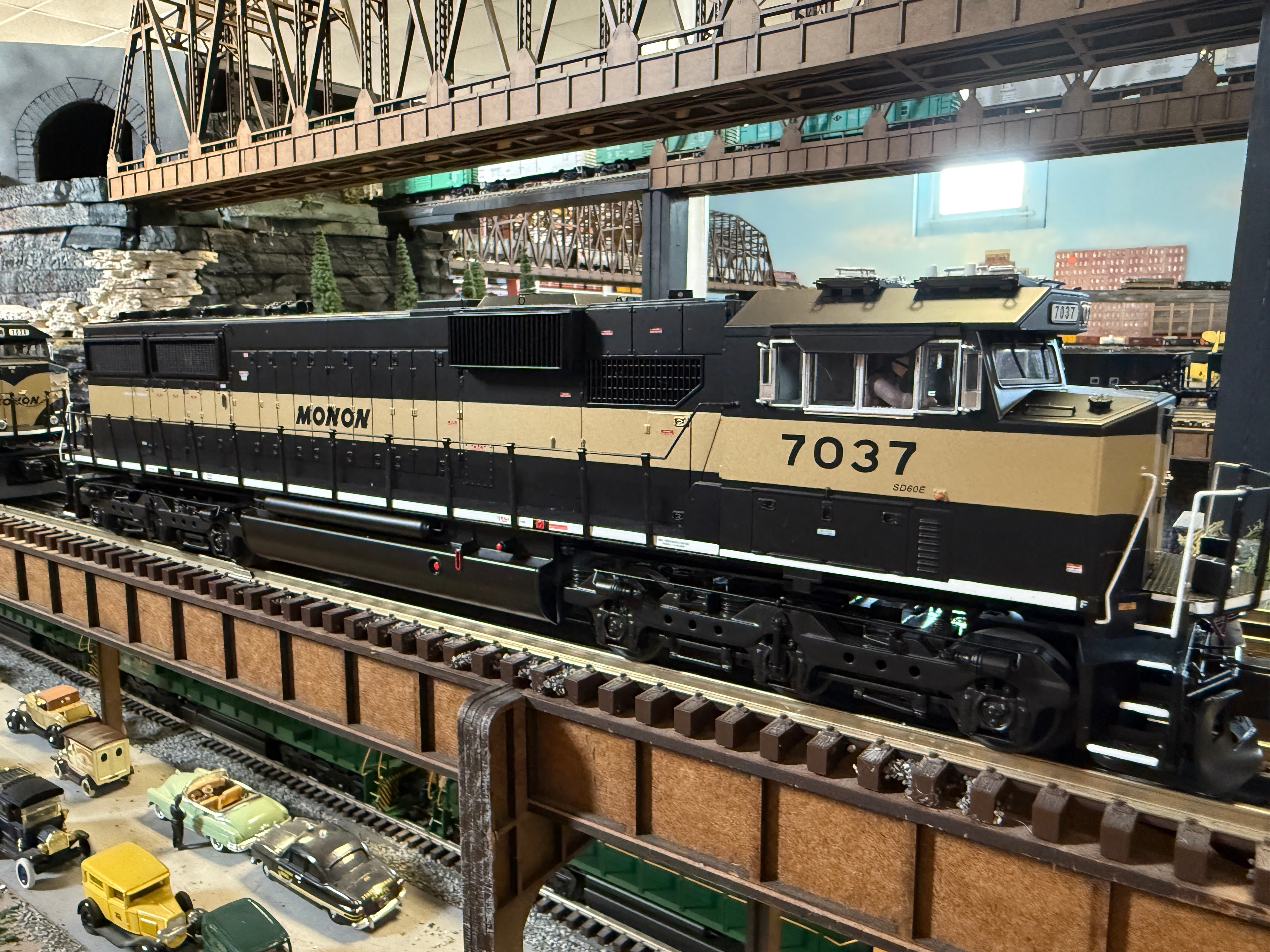 MTH 20-21982-1 - SD60E Diesel Engine "Monon" #7037 w/ PS3 - Custom Run for MrMuffin'sTrains