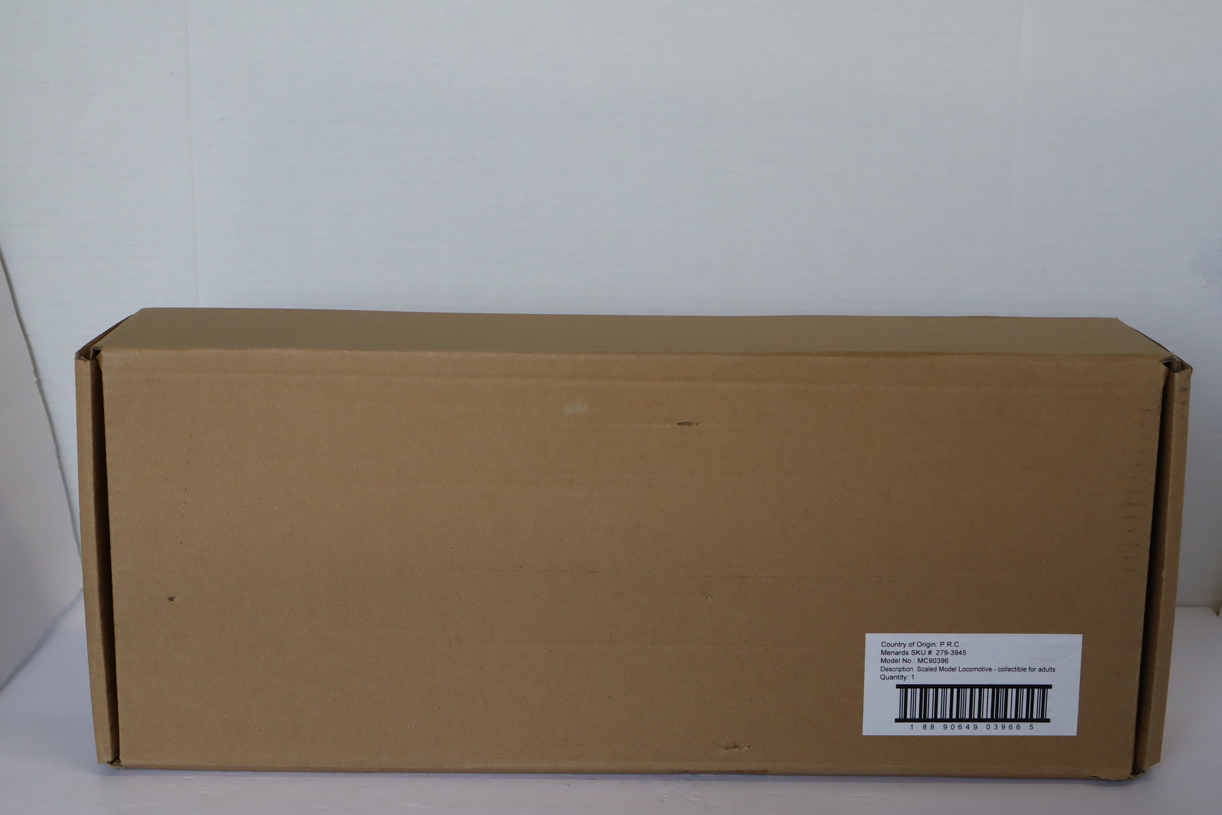 Menards 279-3945 Santa Fe Locomotive Model Number #MC90396-Second hand-M7844