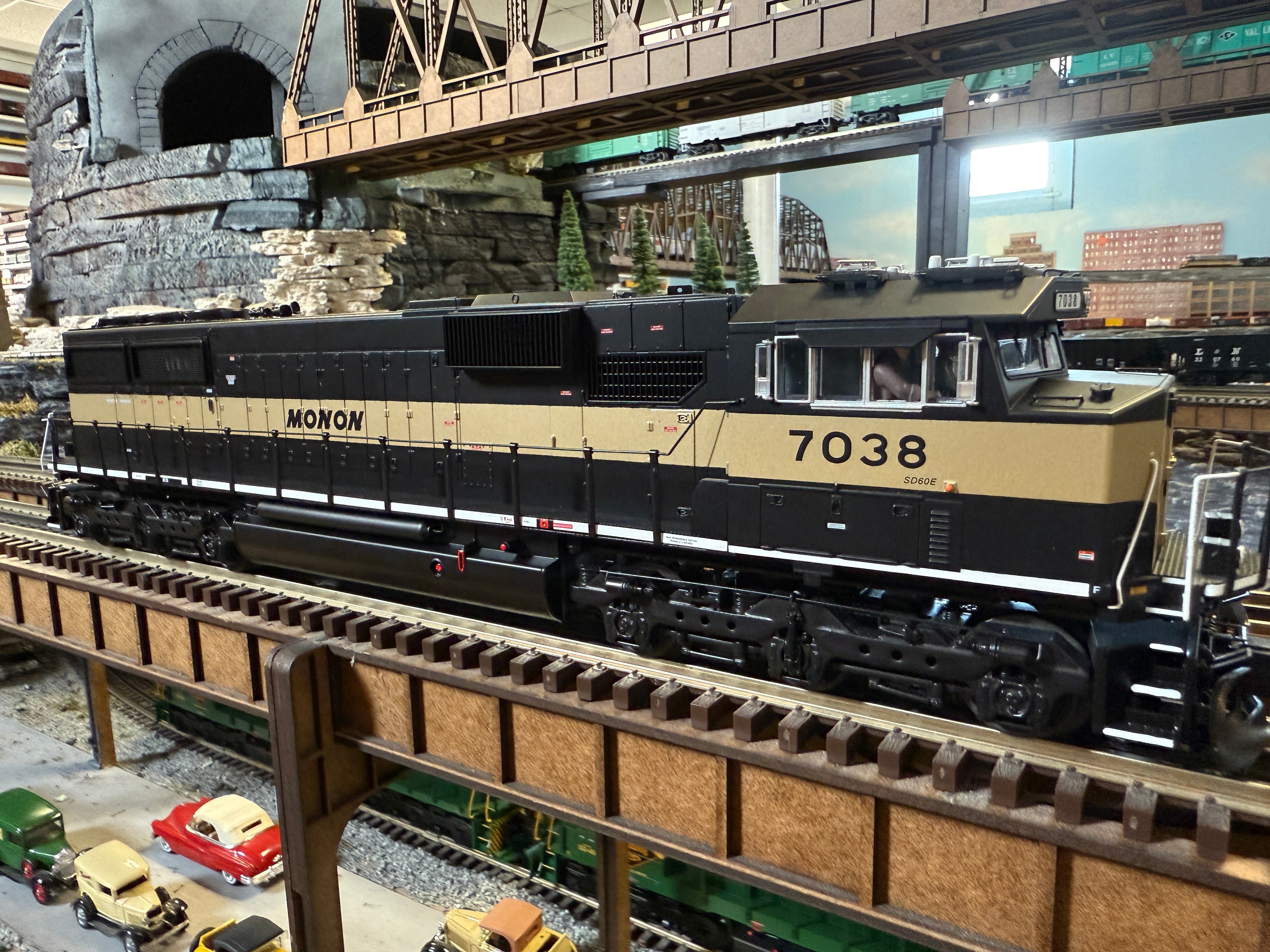 MTH 20-21983-1 - SD60E Diesel Engine "Monon" #7038 w/ PS3 - Custom Run for MrMuffin'sTrains
