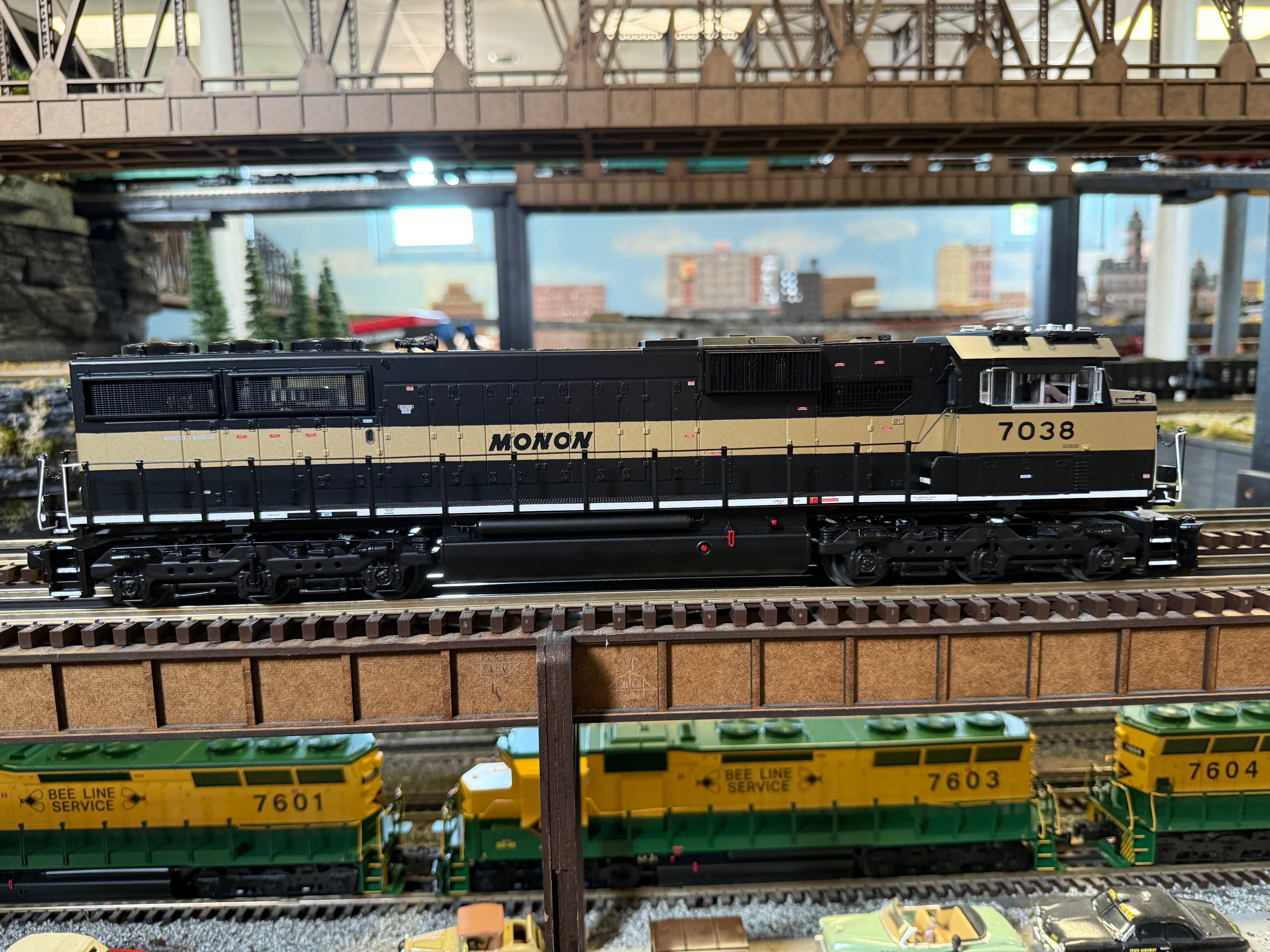 MTH 20-21983-1 - SD60E Diesel Engine "Monon" #7038 w/ PS3 - Custom Run for MrMuffin'sTrains