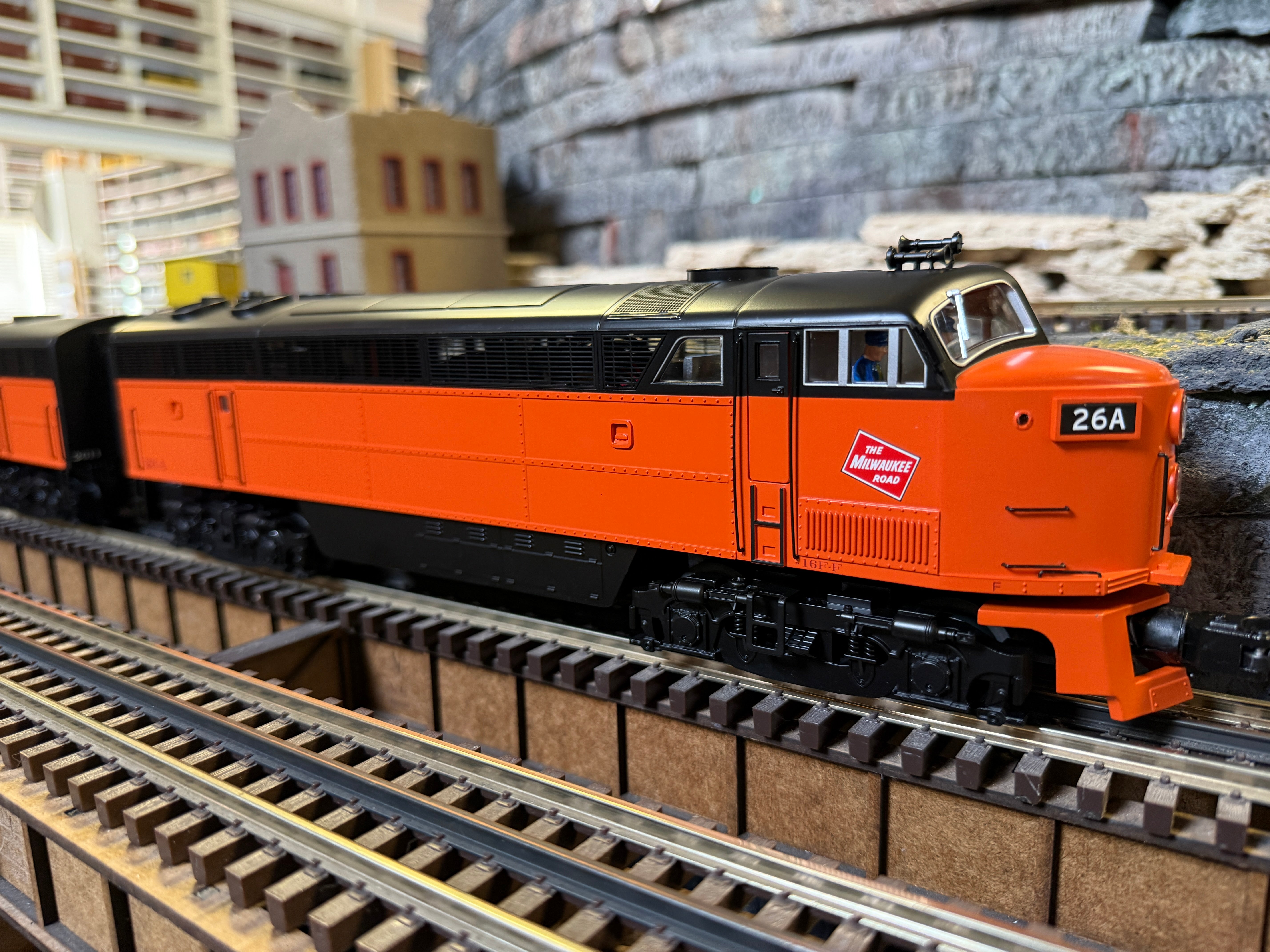 Lionel 2533958 - Legacy C Liner Diesel Locomotive "Milwaukee Road" #26A - Custom Run for MrMuffin'sTrains