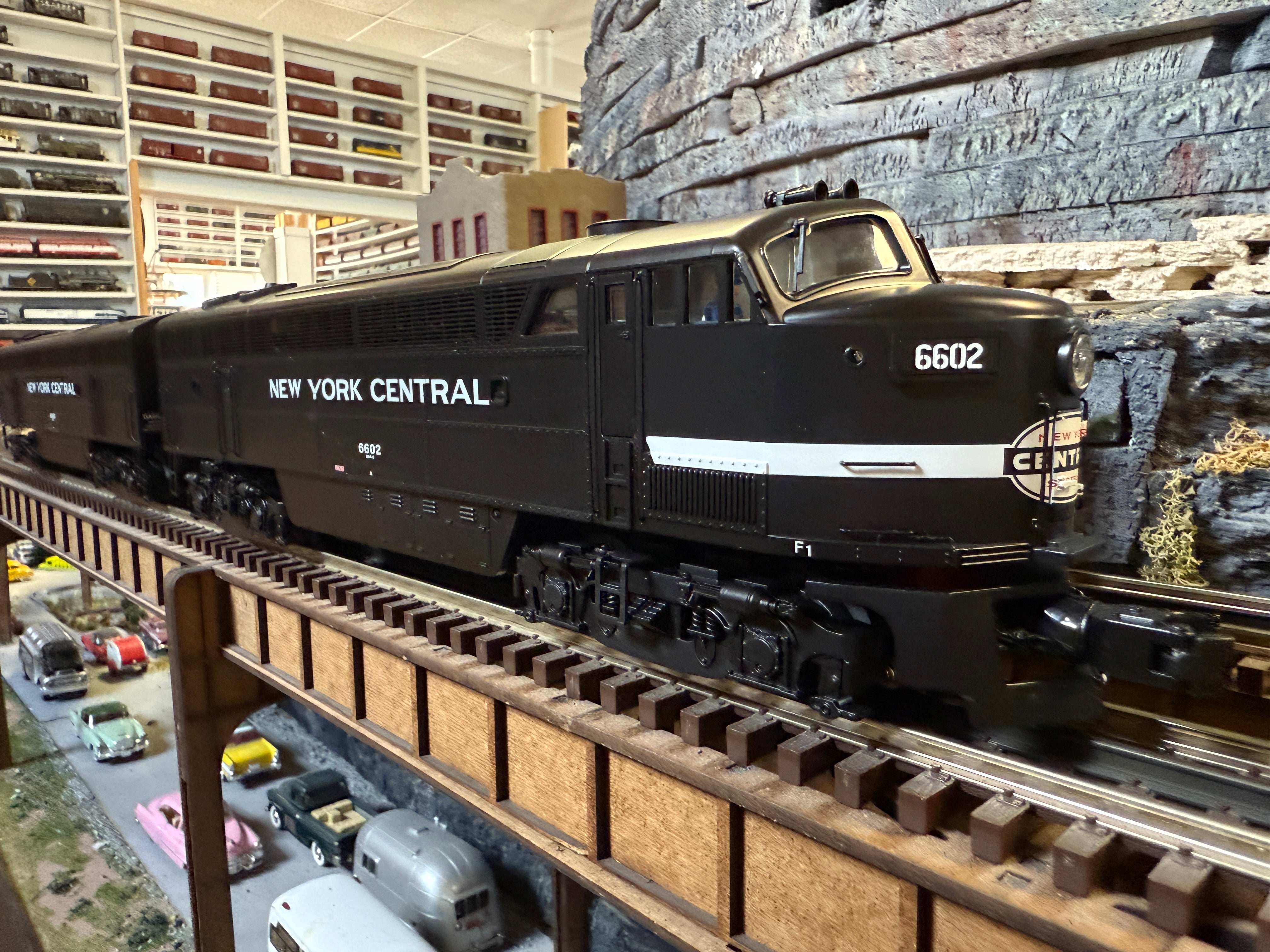 Lionel 2533941 - Legacy C Liner Diesel Locomotive "New York Central" #6602 - Custom Run for MrMuffin'sTrains