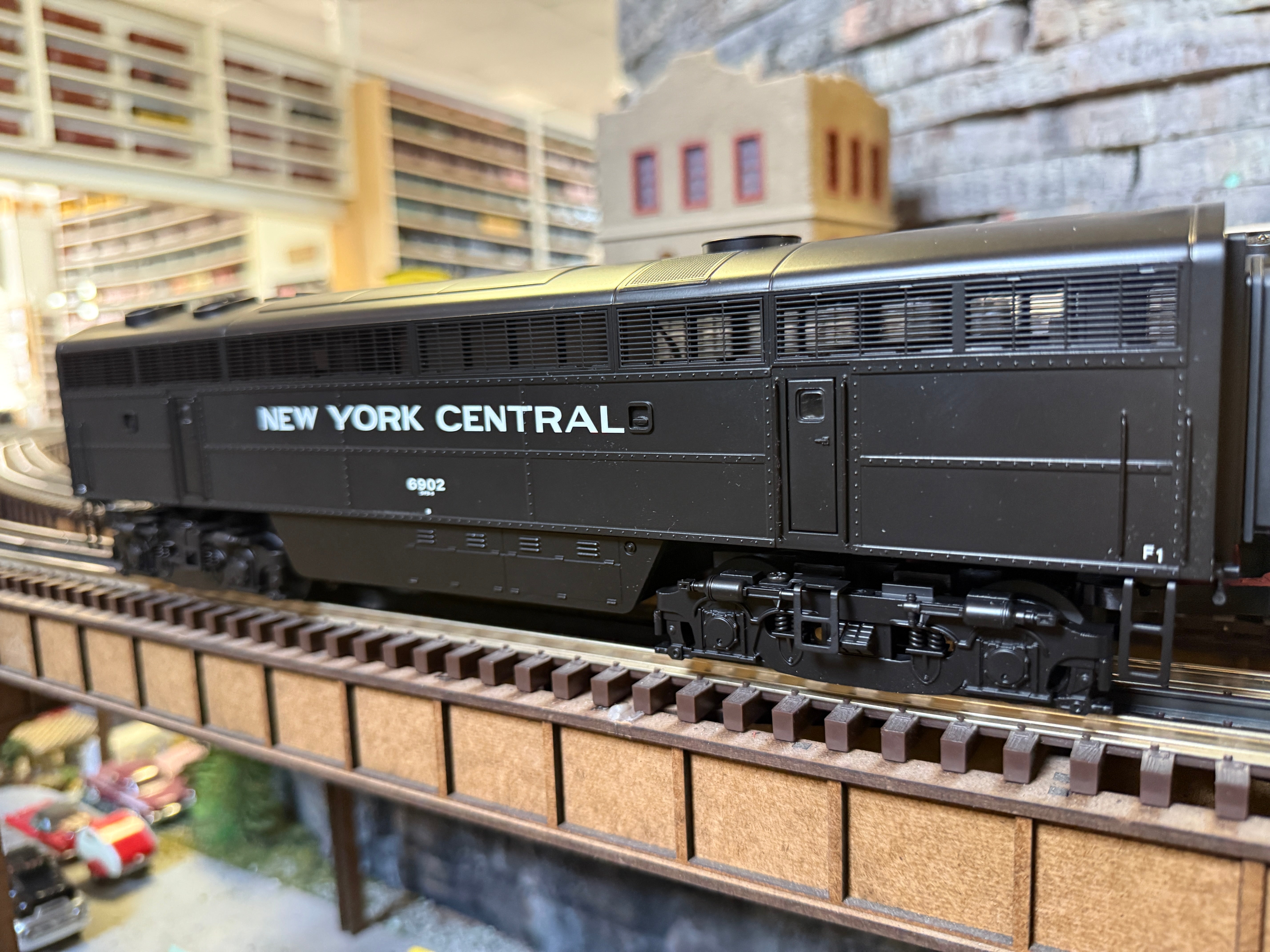 Lionel 2533949 - C Liner Superbass "New York Central" #6901 - Custom Run for MrMuffin'sTrains