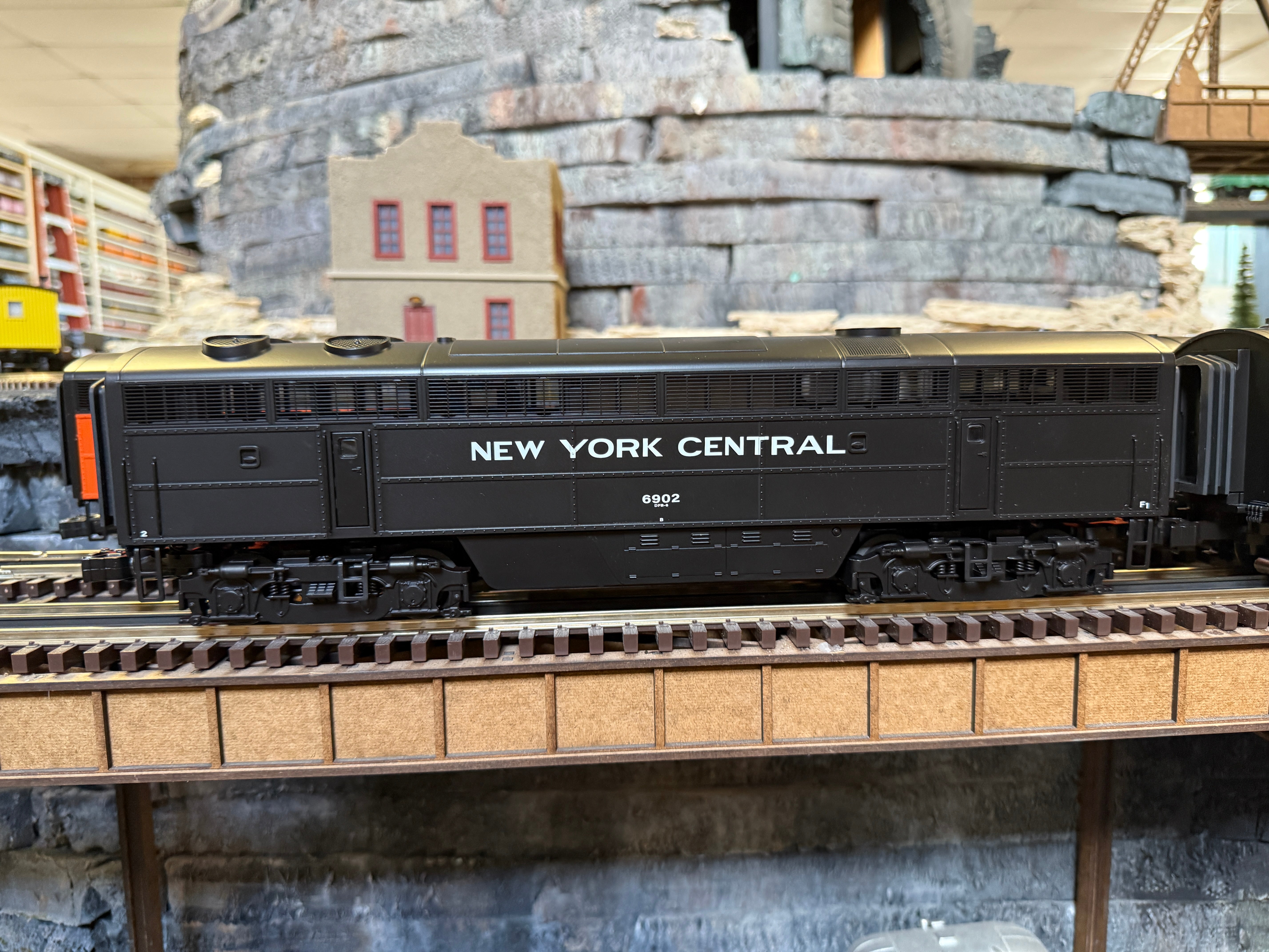 Lionel 2533949 - C Liner Superbass "New York Central" #6901 - Custom Run for MrMuffin'sTrains