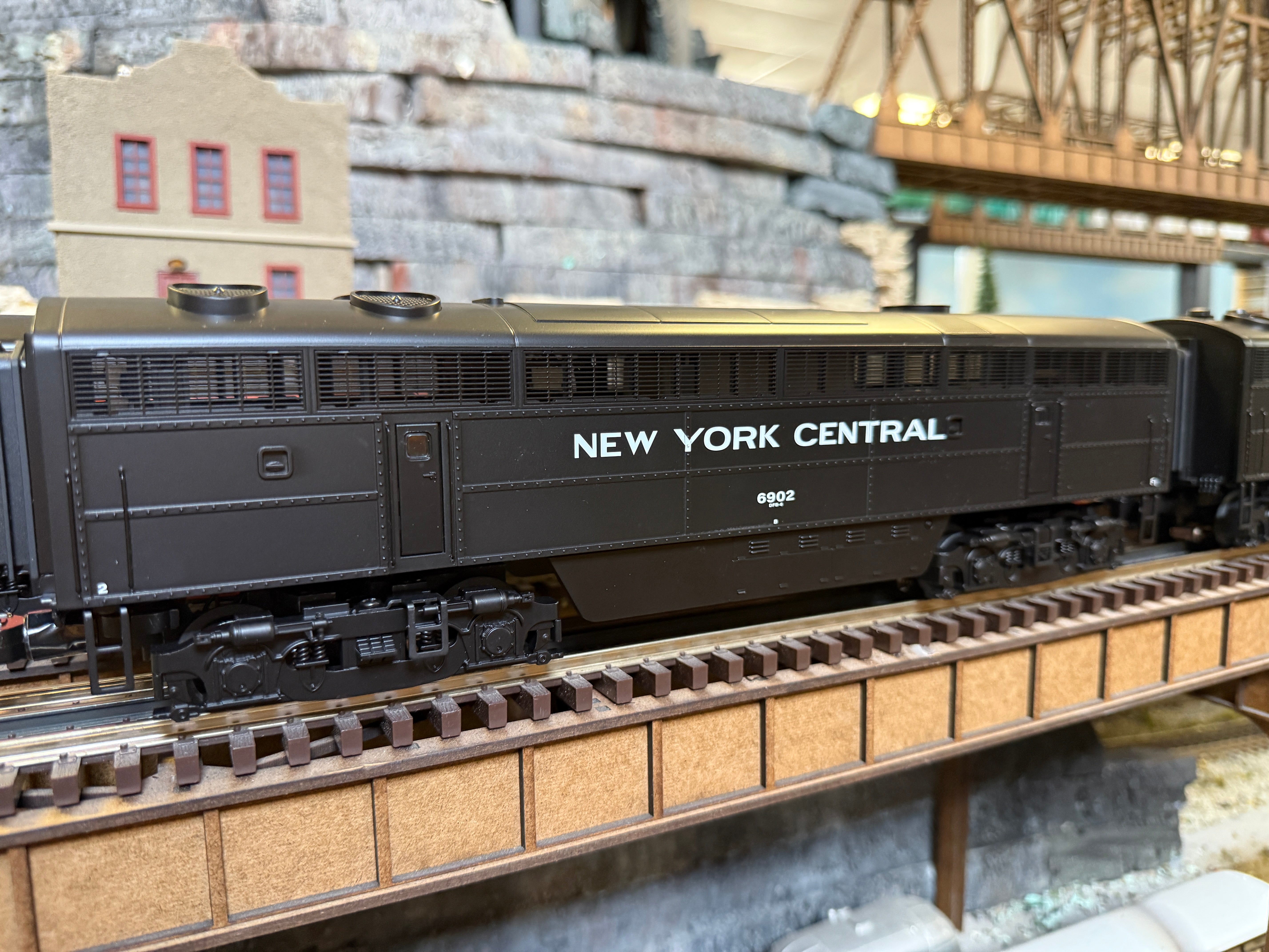 Lionel 2533949 - C Liner Superbass "New York Central" #6901 - Custom Run for MrMuffin'sTrains