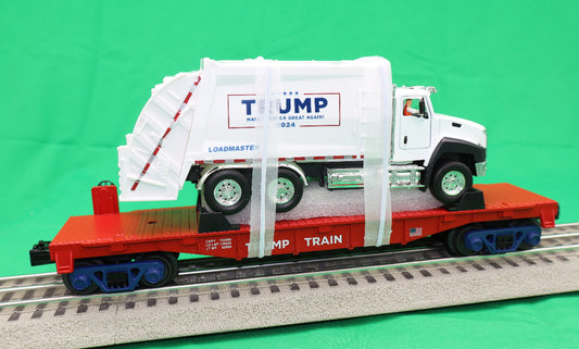 MTH 30-76928 - RailKing - Flat Car "Donald J. Trump" #4547 w/ Garbage Truck