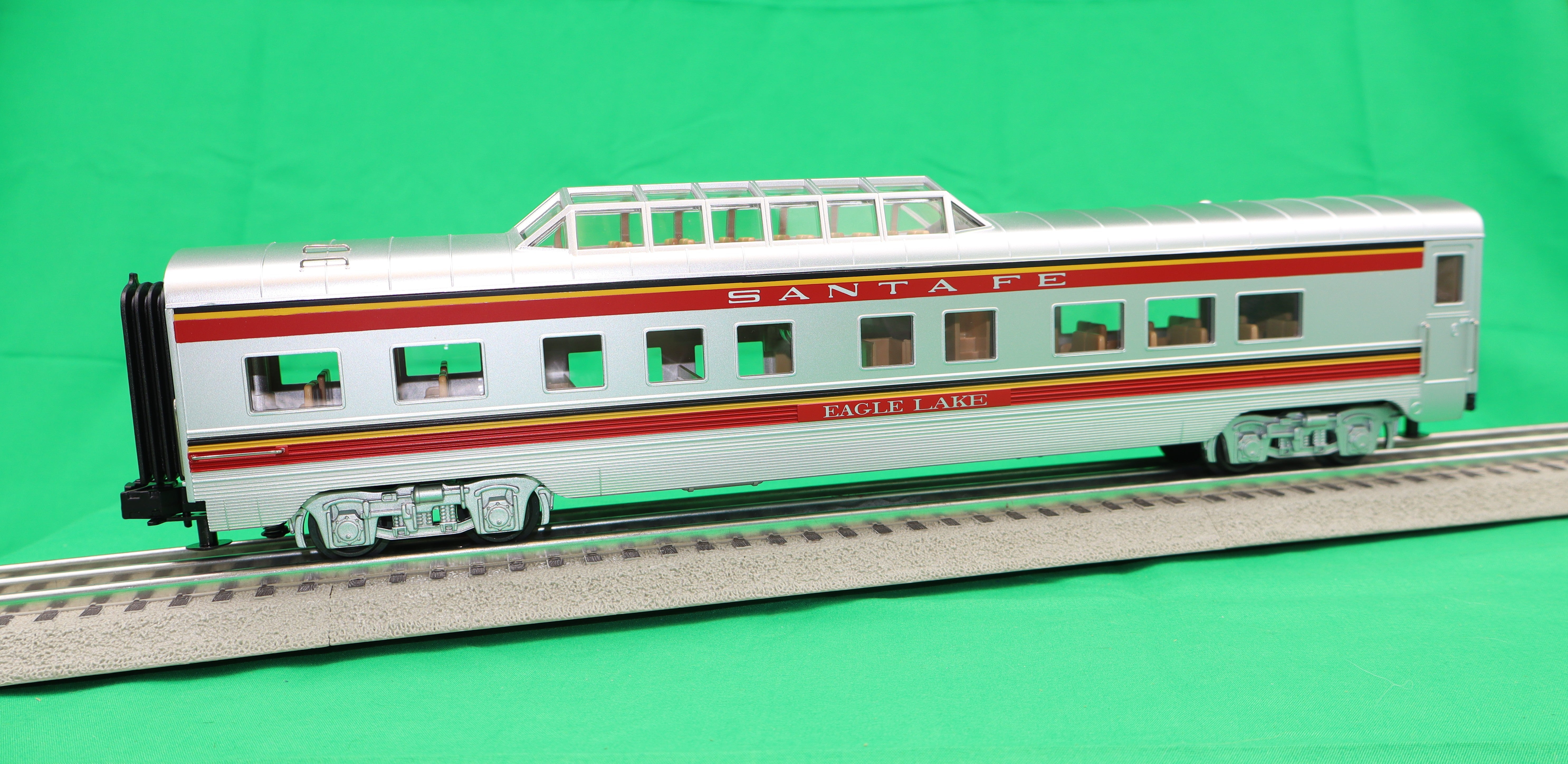MTH 30-68240 - 60’ Streamlined Passenger Set "Santa Fe" War Bonnet (4-Car)