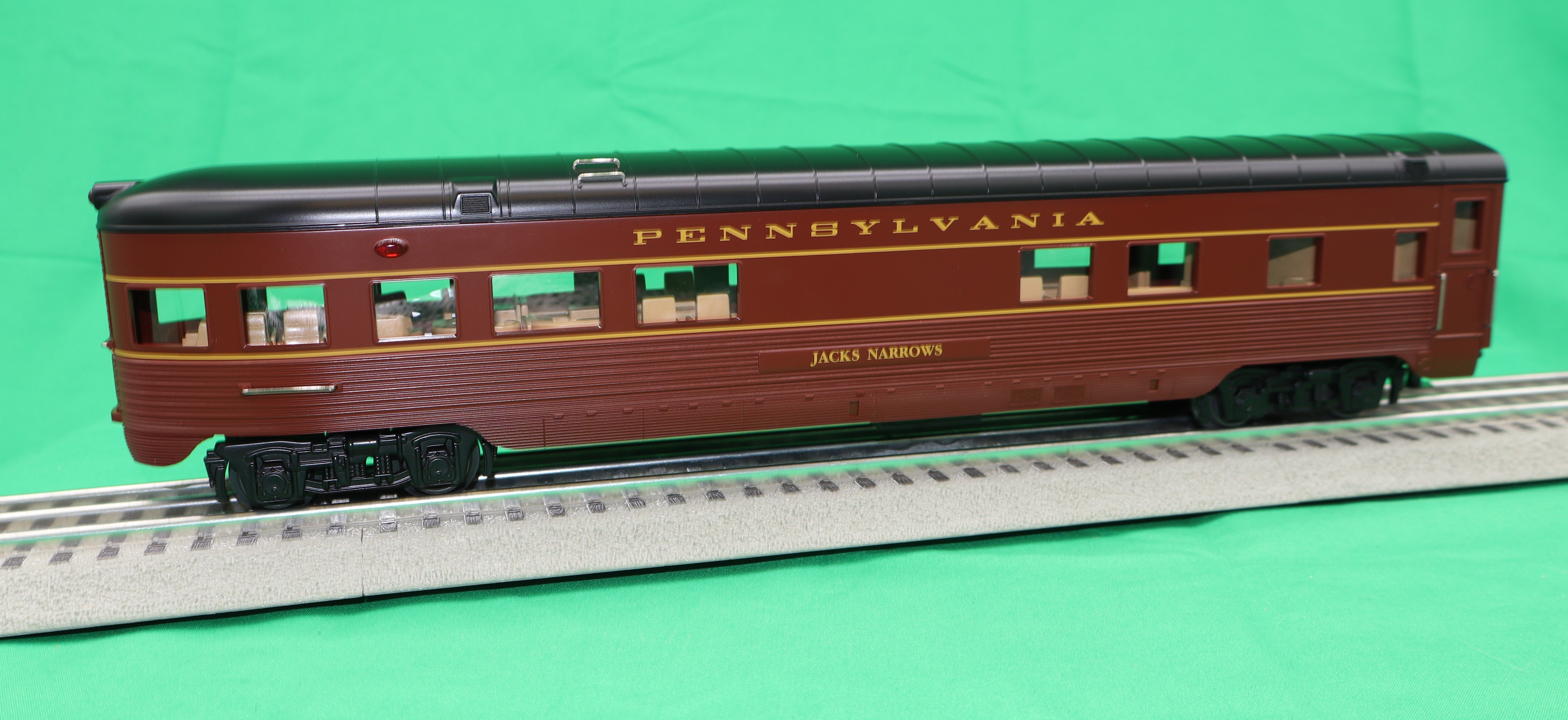 MTH 30-68252 - 60’ Streamlined Passenger Set "Pennsylvania" (4-Car)