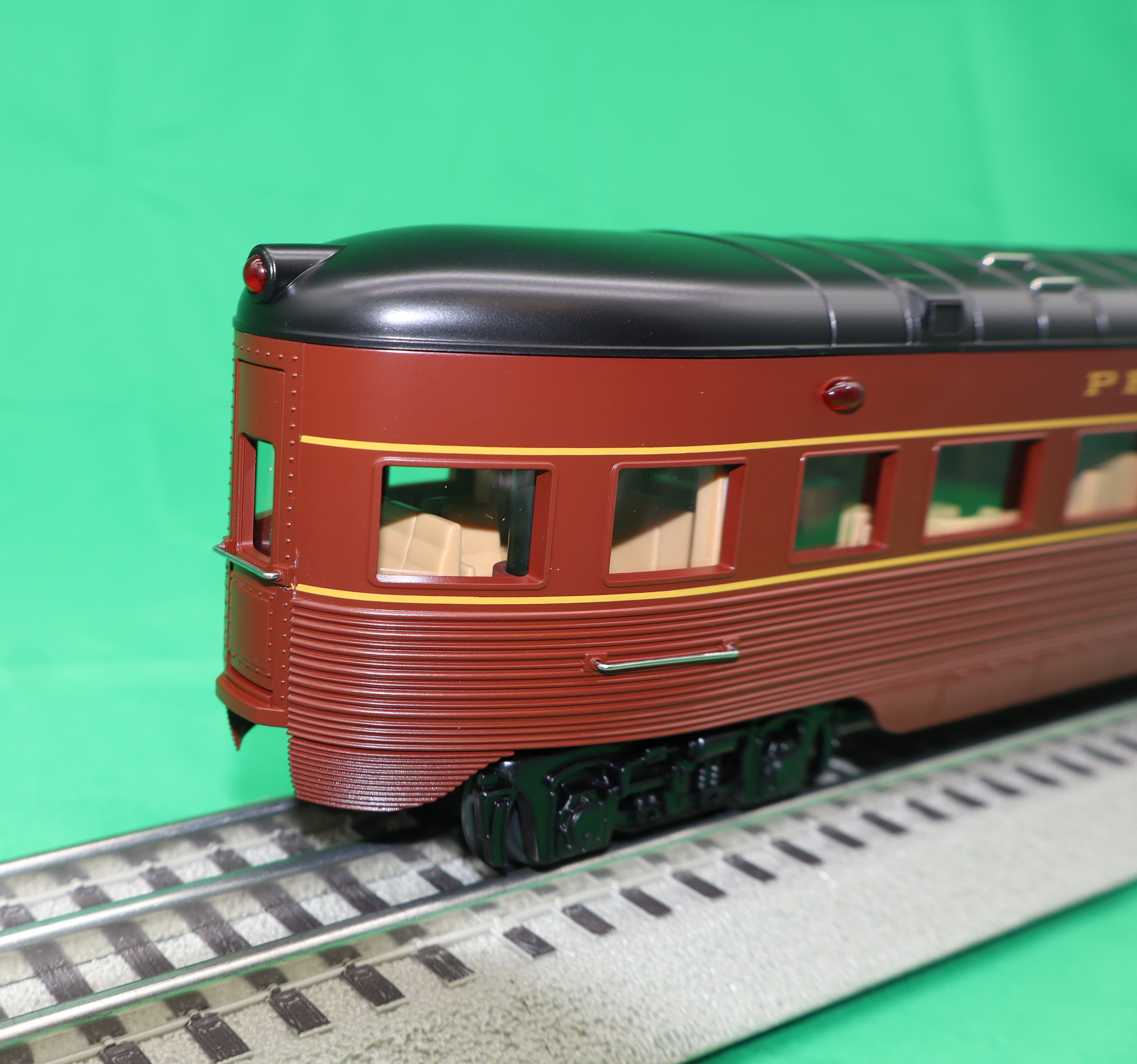 MTH 30-68252 - 60’ Streamlined Passenger Set "Pennsylvania" (4-Car)