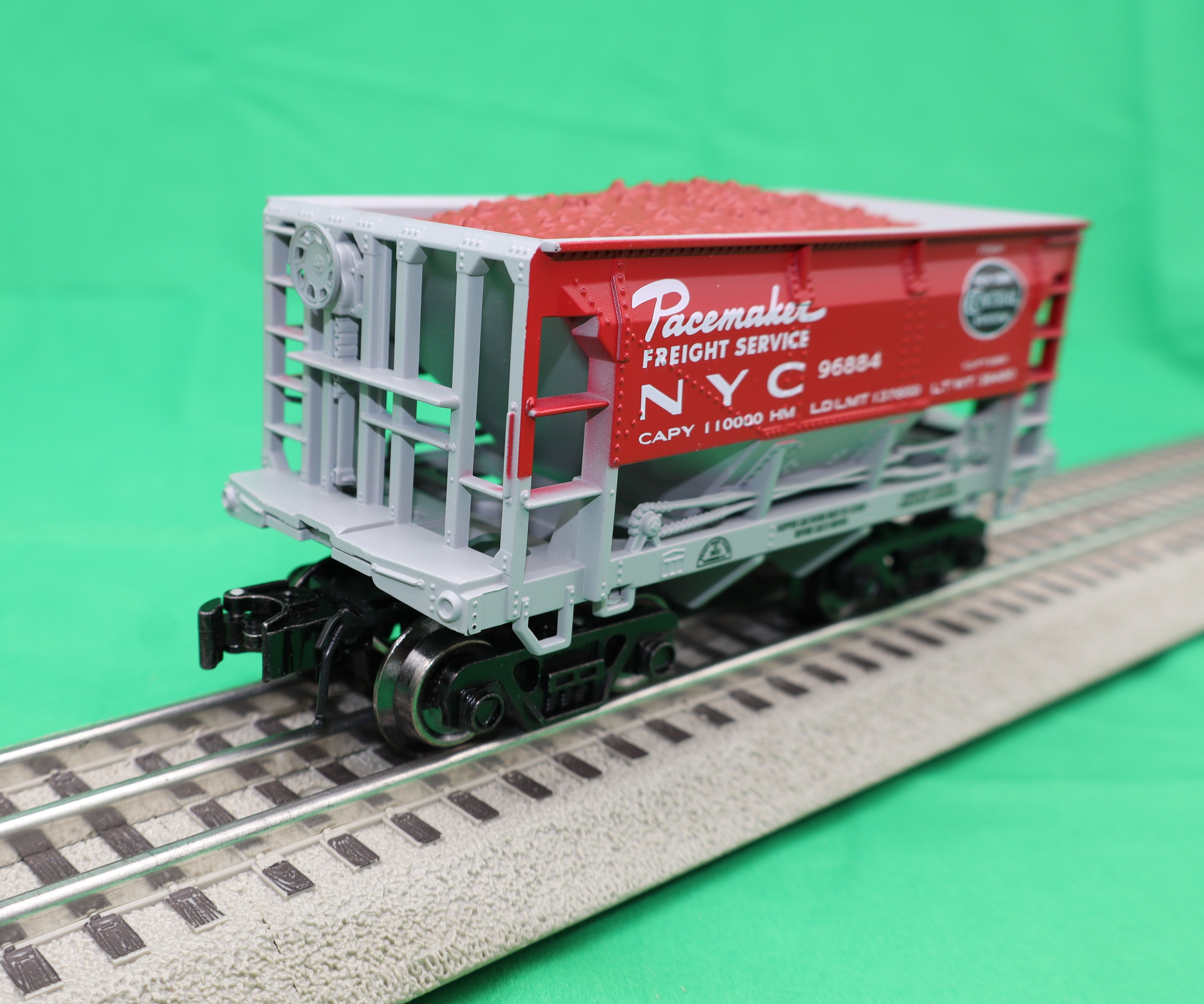 Ready Made Trains RMT-96721-3 - Ore Car "New York Central" (Pacemaker)