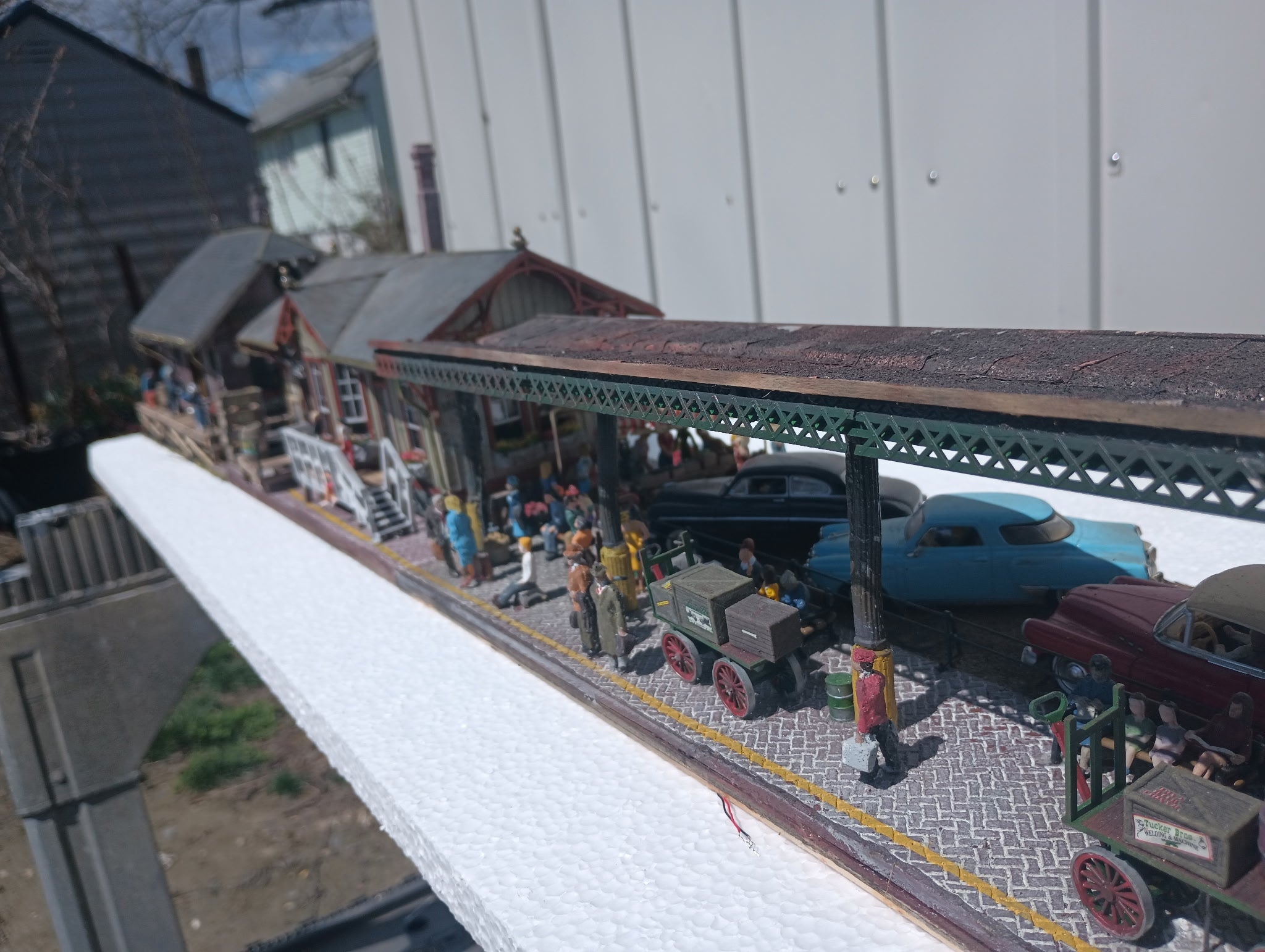 Harry Hieke Custom - Small Town Passenger Station Complex - 44" long