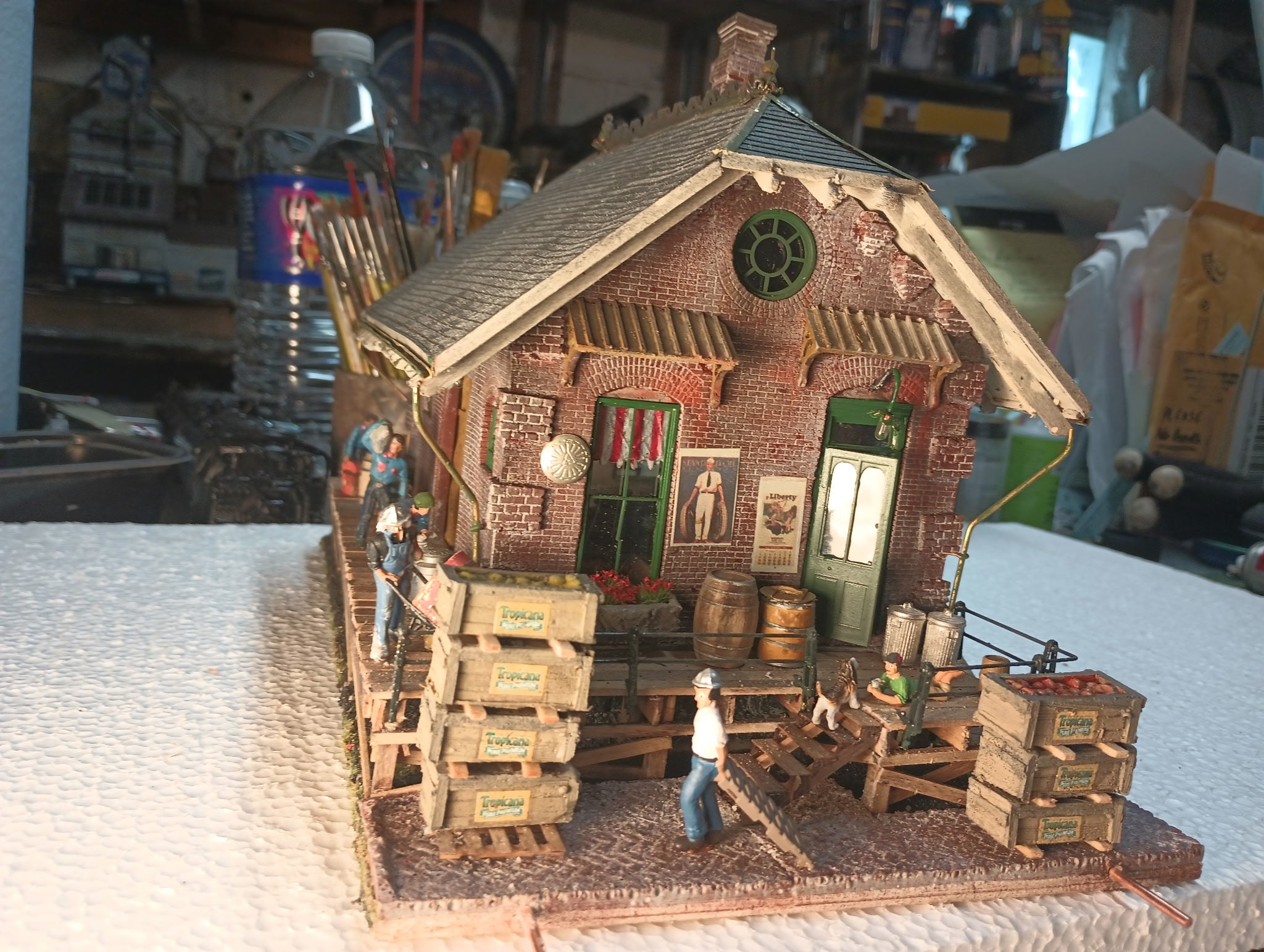 Harry Hieke Custom - Small Town Passenger Station Complex - 44" long