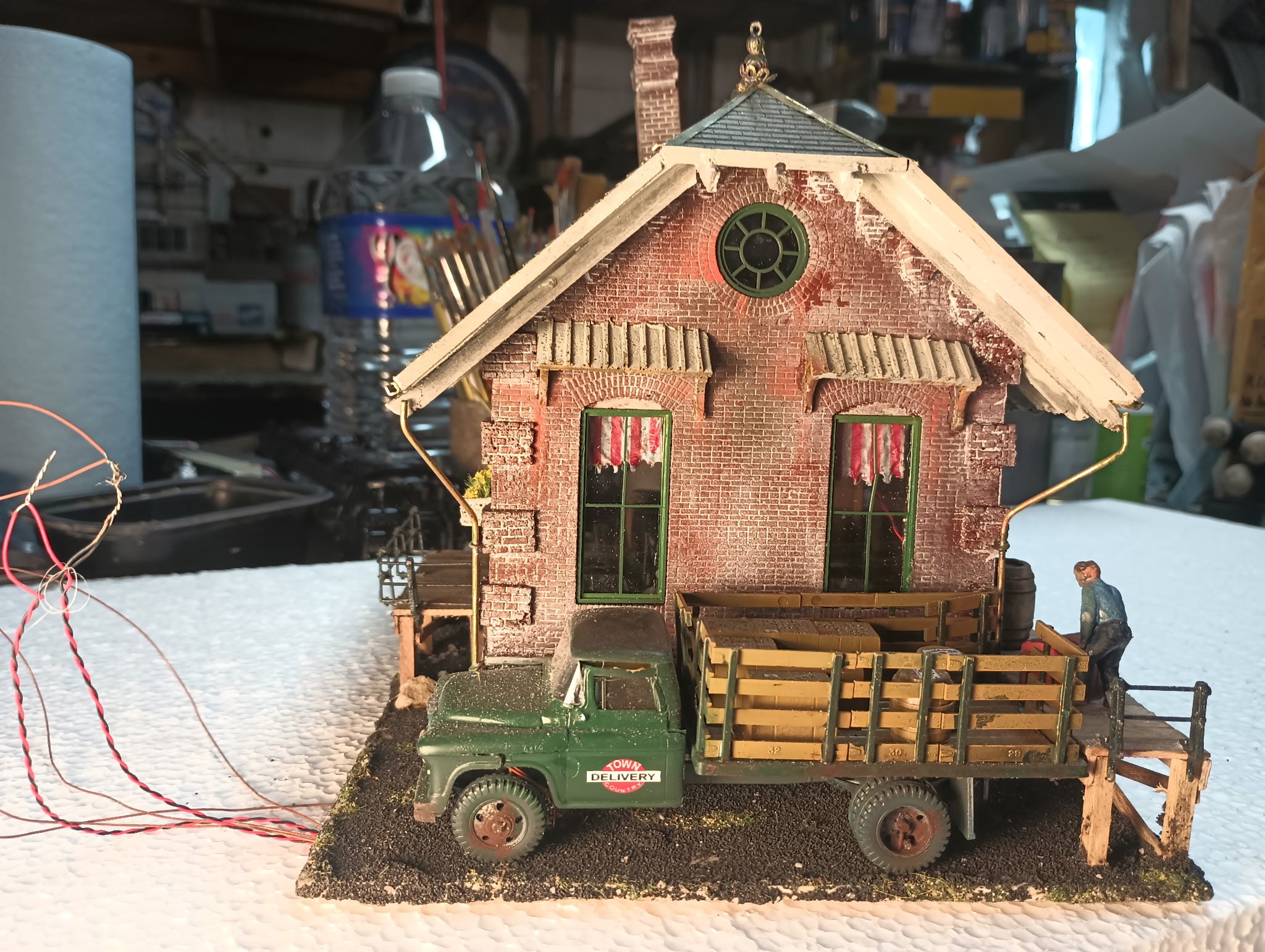Harry Hieke Custom - Small Town Passenger Station Complex - 44" long