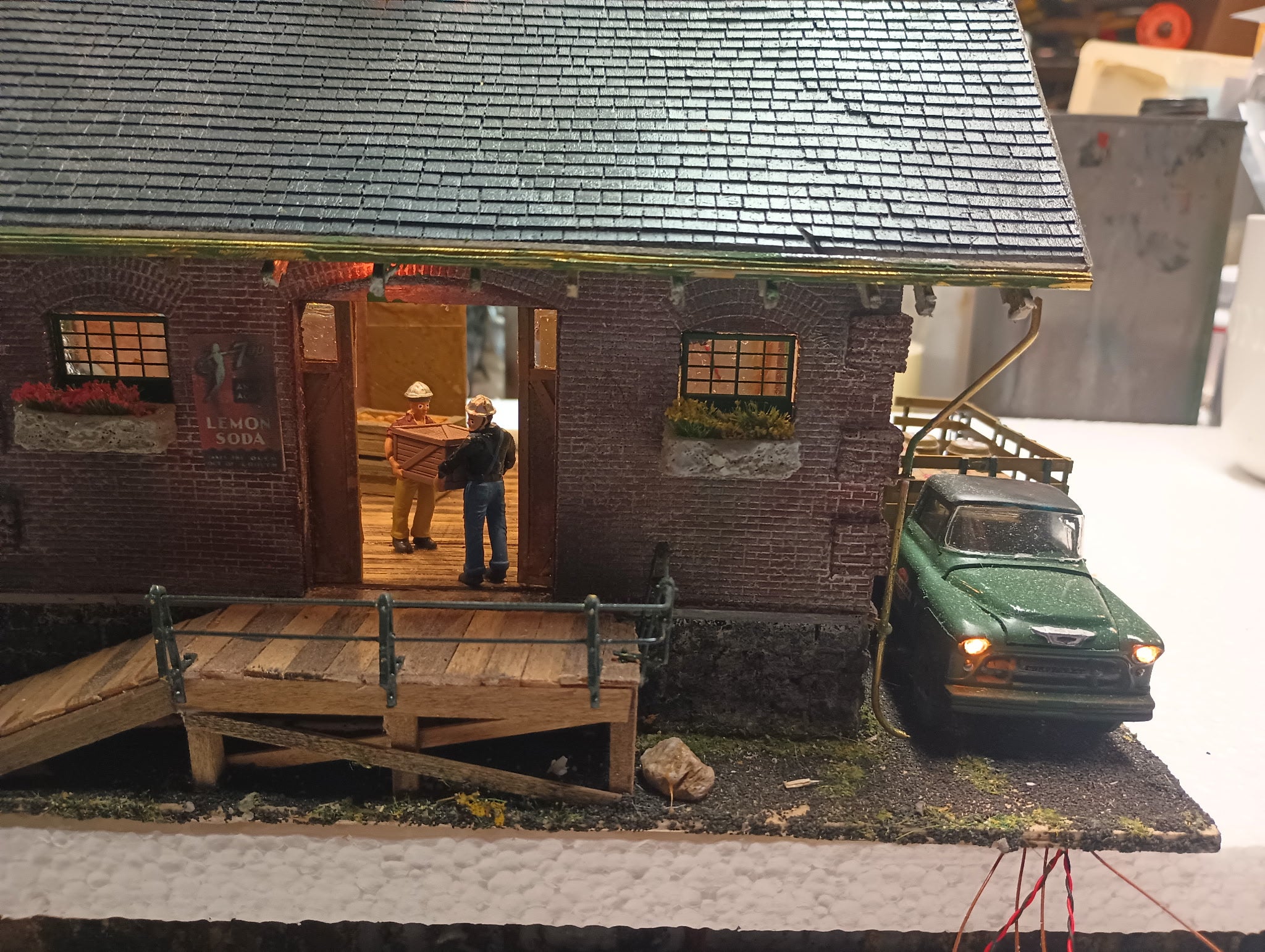 Harry Hieke Custom - Small Town Passenger Station Complex - 44" long