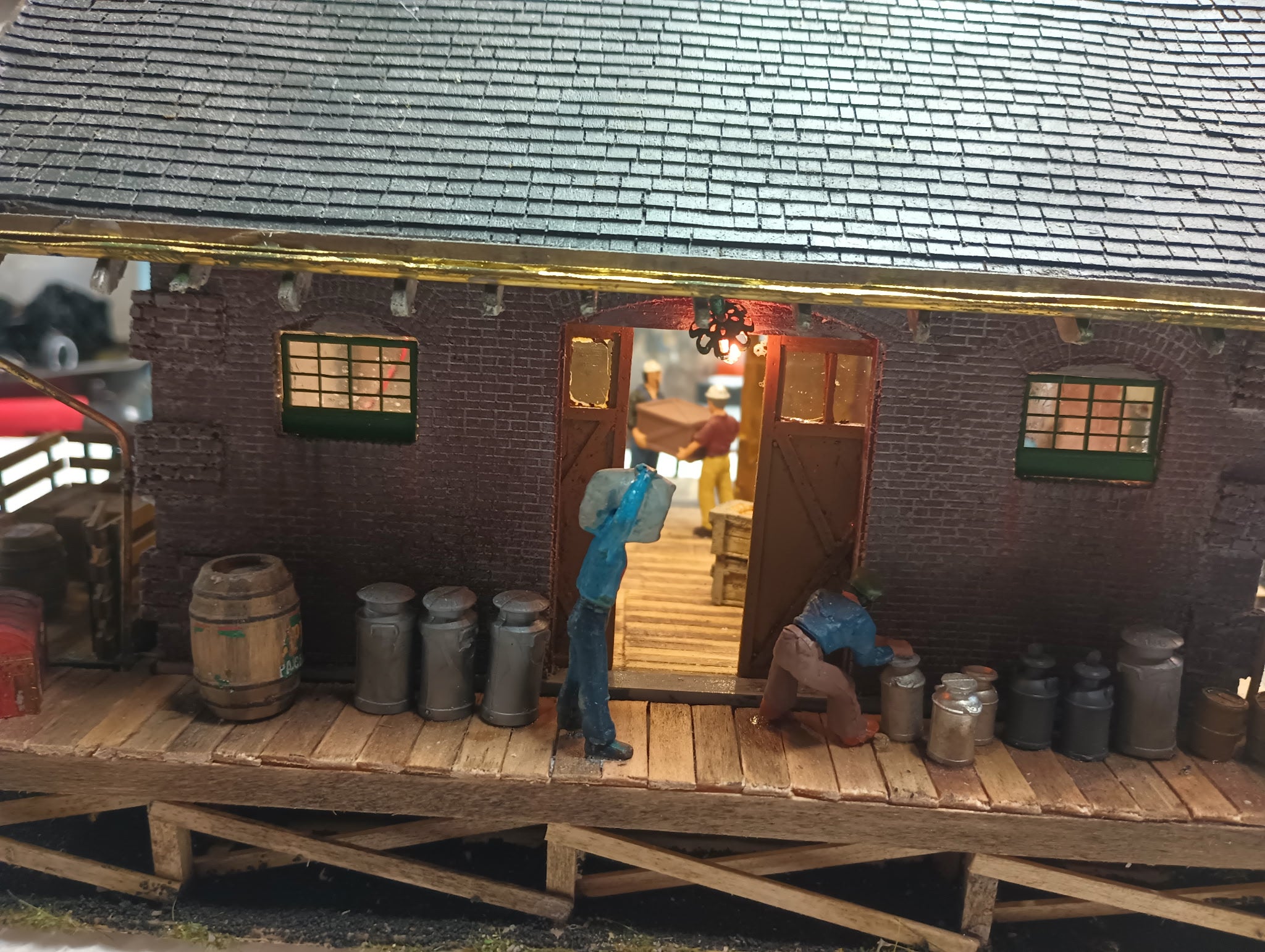 Harry Hieke Custom - Small Town Passenger Station Complex - 44" long