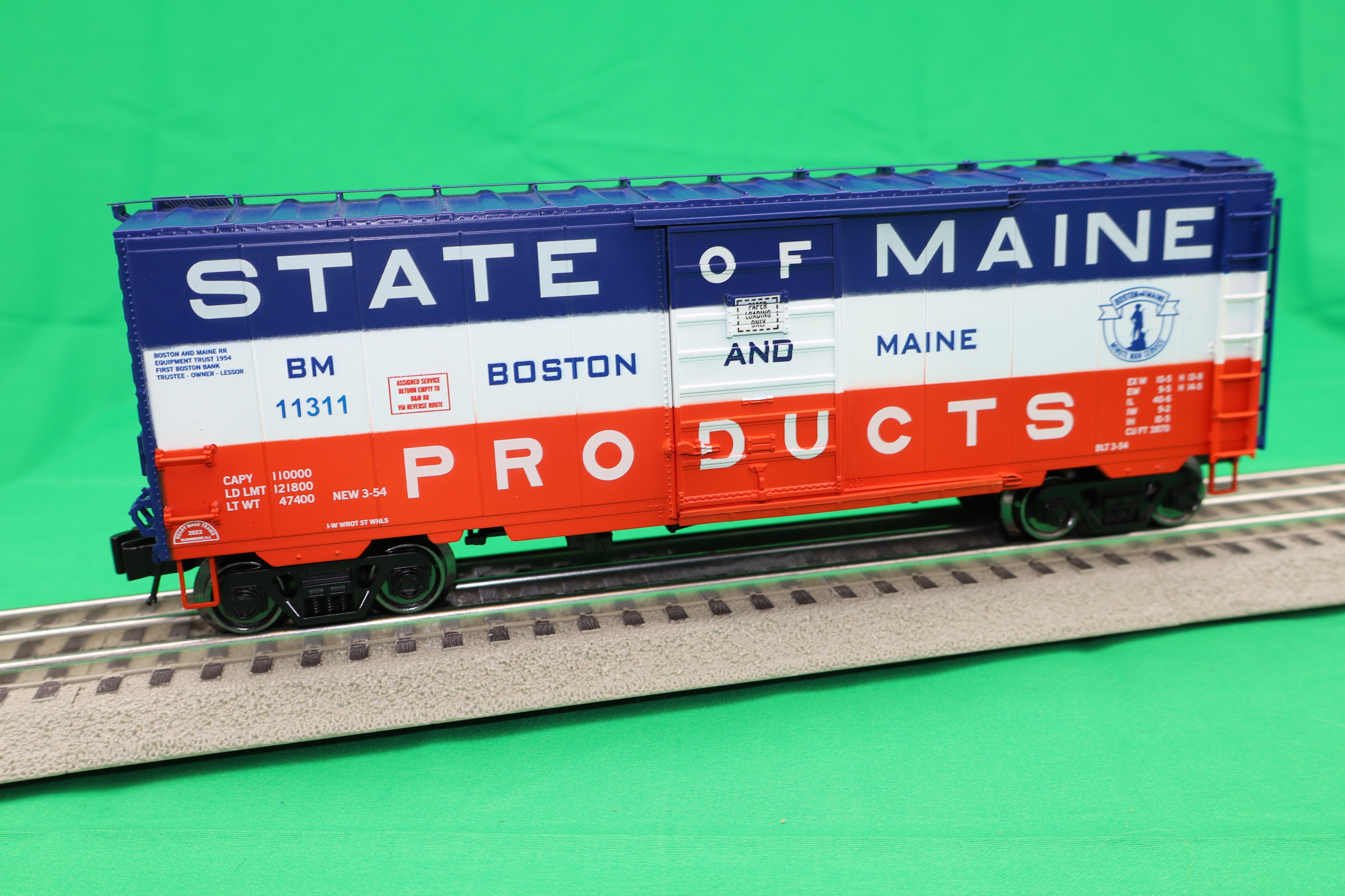 Ready Made Trains RMT-96442 - 40" PS-1 Box Car "Boston & Maine" (State of Maine)
