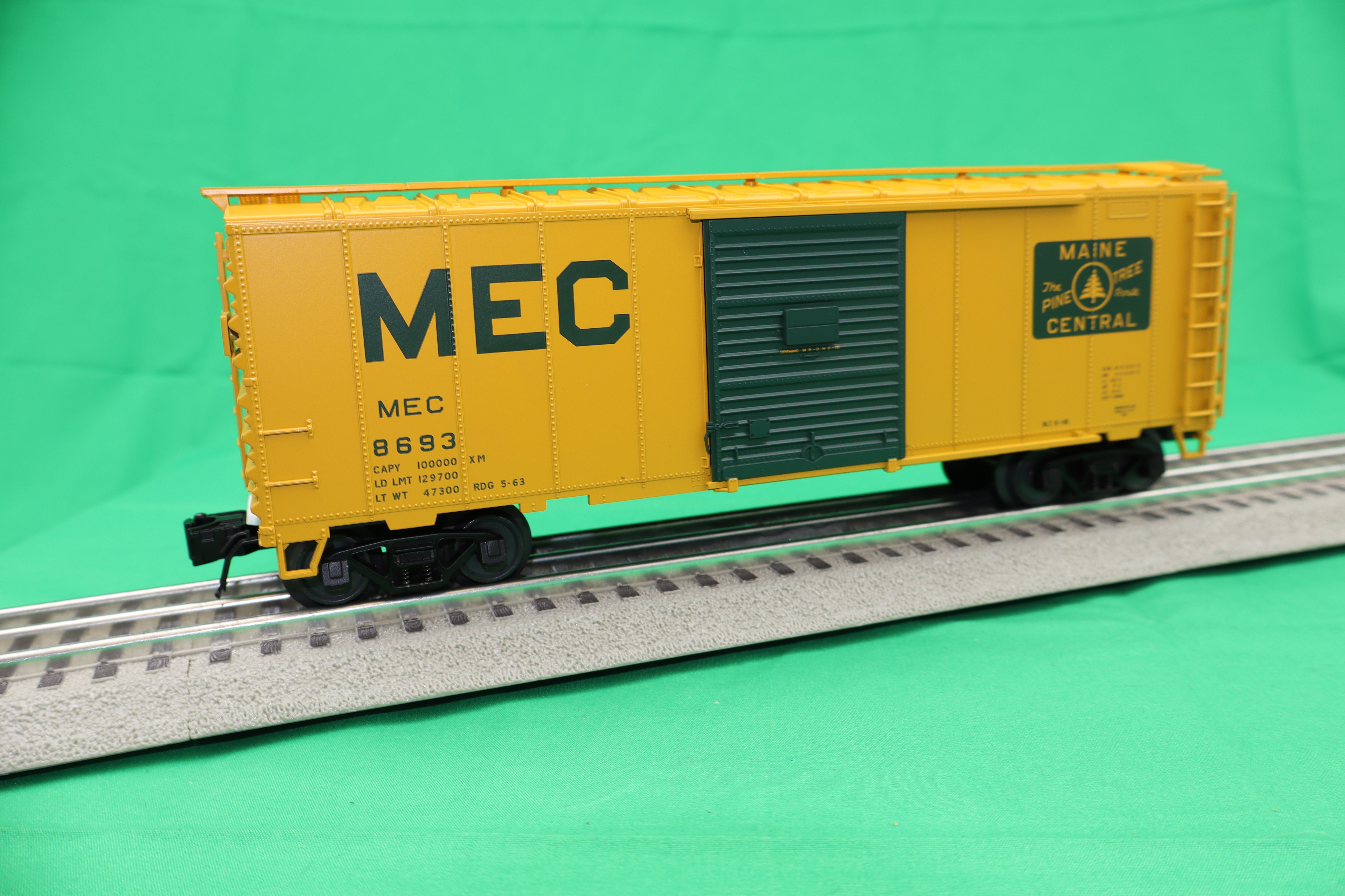 Atlas O 2001246 - Trainman - 40' Sliding Door Boxcar "Maine Central" w/ 8' Door