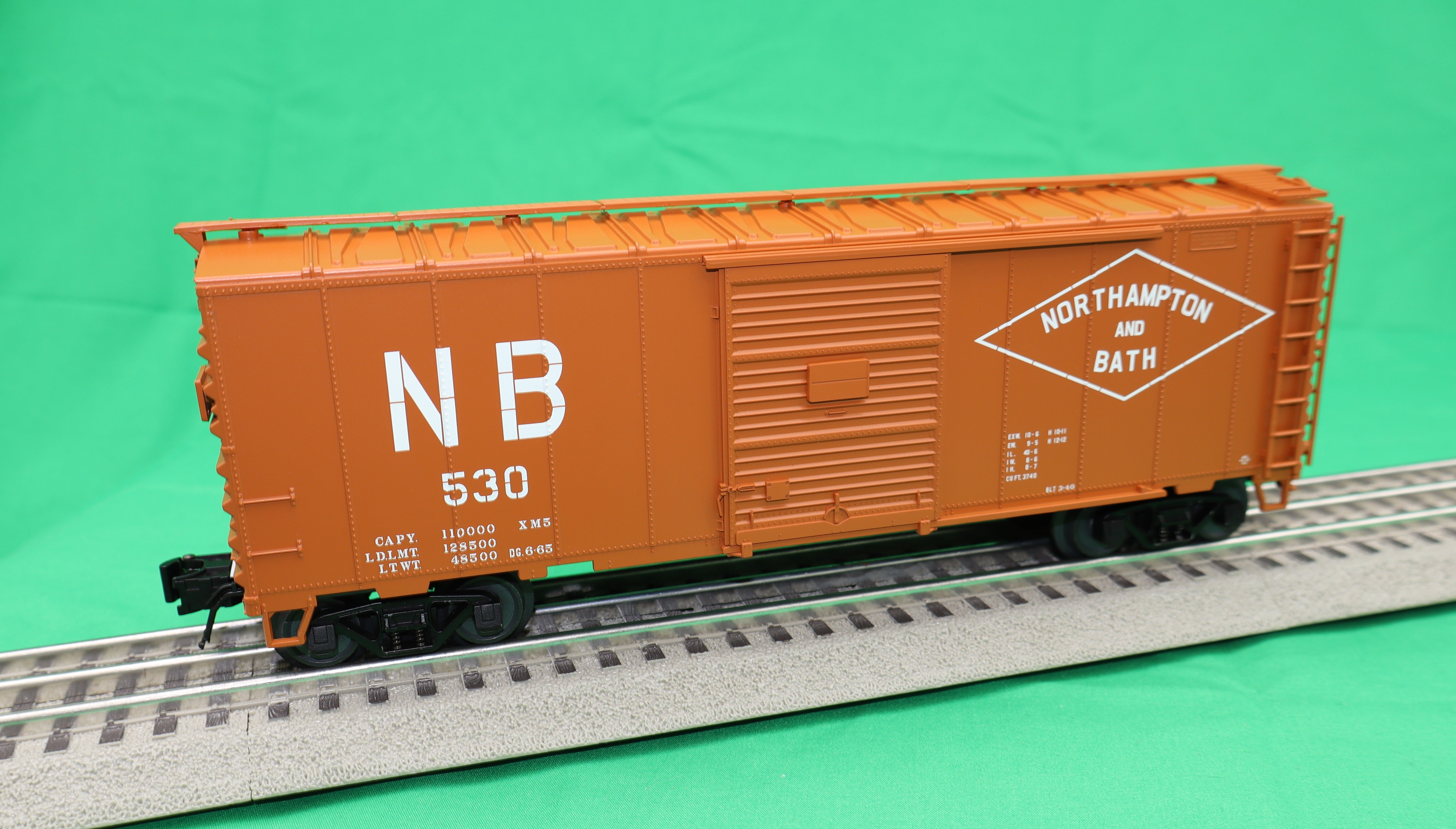 Atlas O 2001245 - Trainman - 40' Sliding Door Boxcar "Northampton & Bath" w/ 8' Door