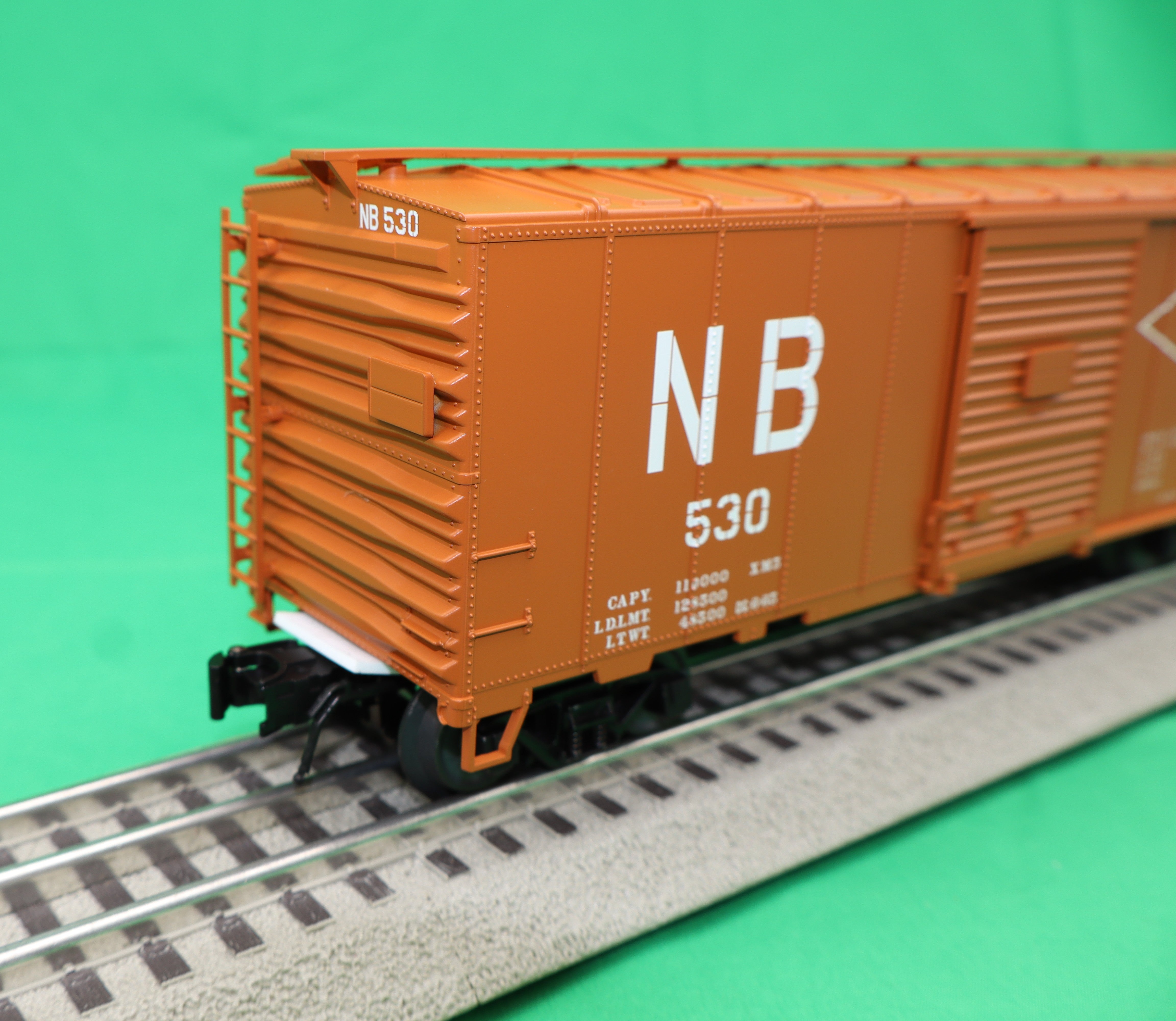 Atlas O 2001245 - Trainman - 40' Sliding Door Boxcar "Northampton & Bath" w/ 8' Door